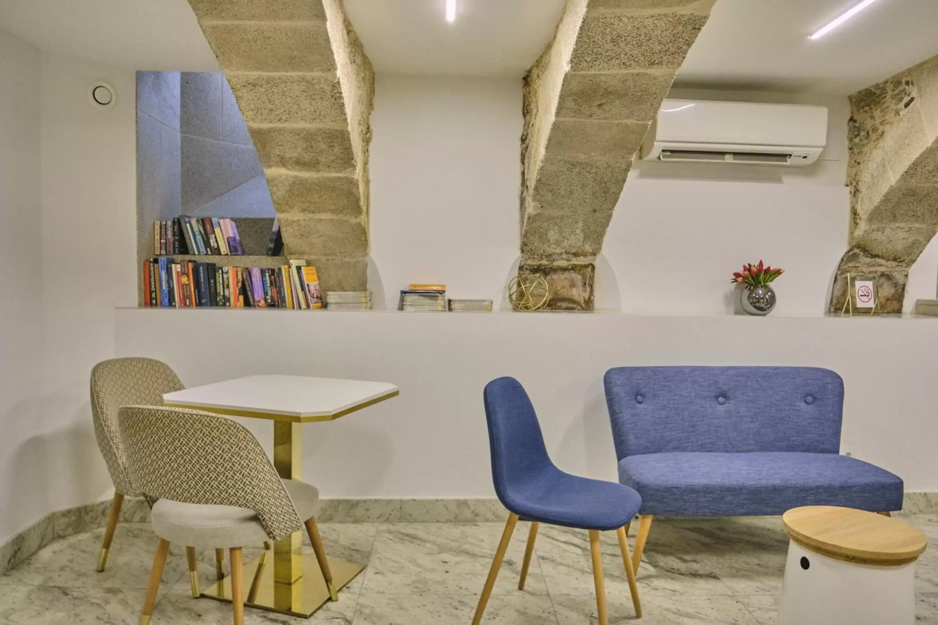 Living room, Seating Area in Hotel Praza Quintana