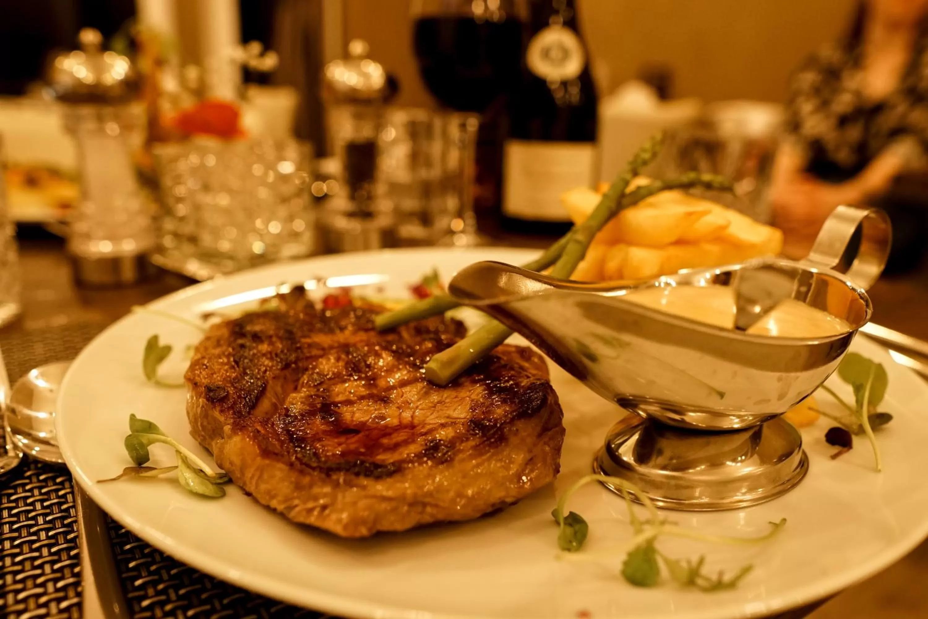 Food in Halvard Hotel