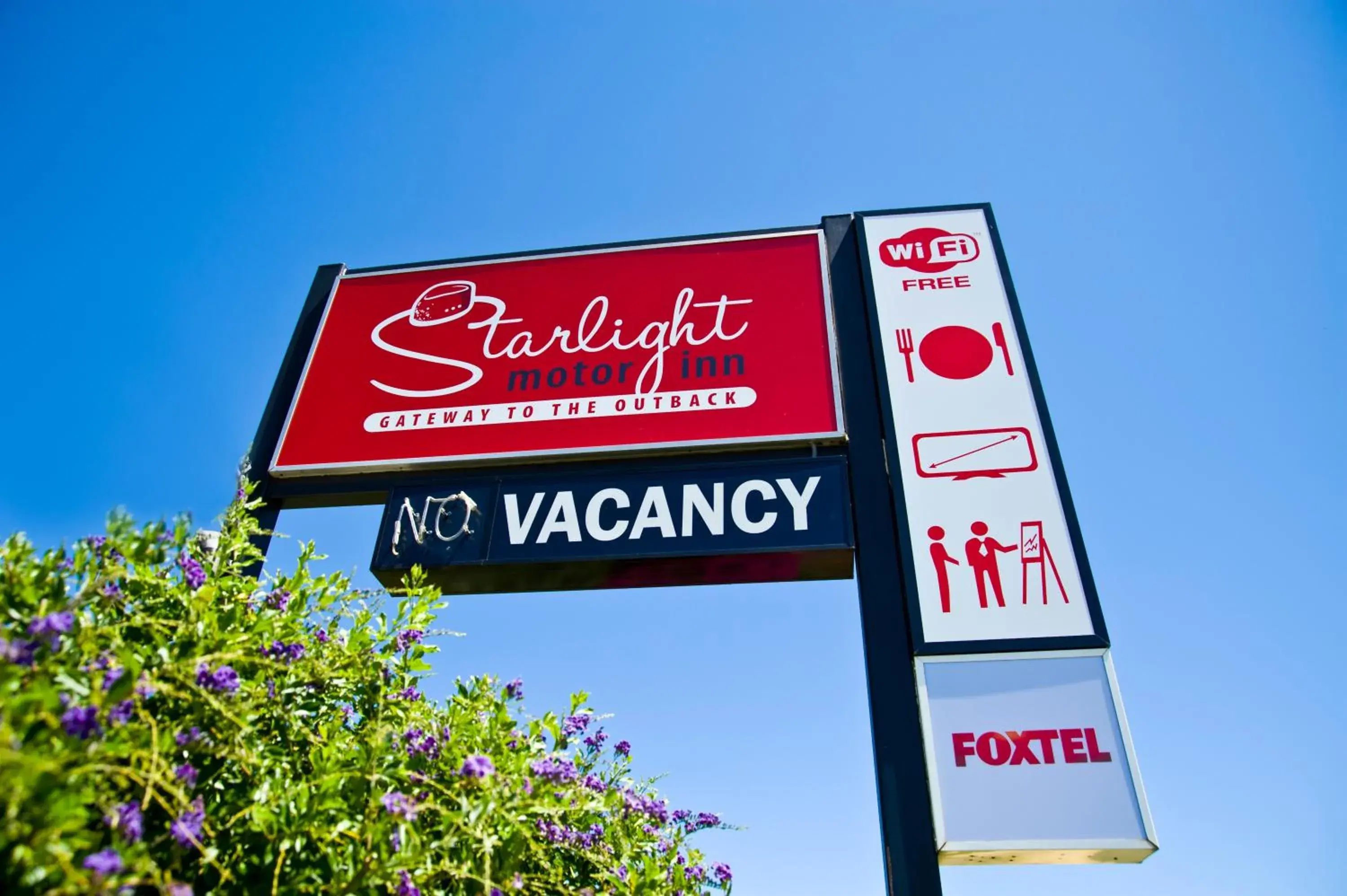 Property logo or sign in Starlight Motor Inn