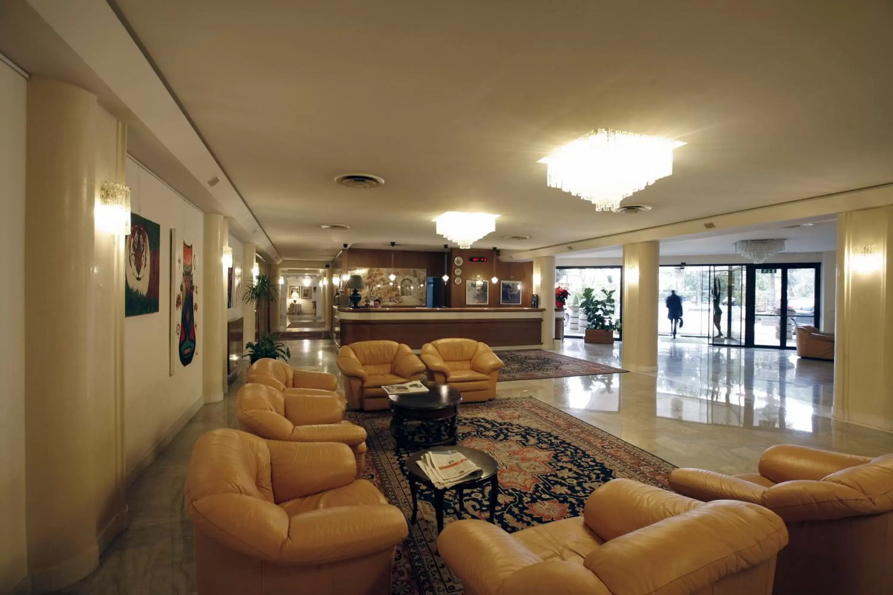 Patio, Lobby/Reception in Hotel Bassetto