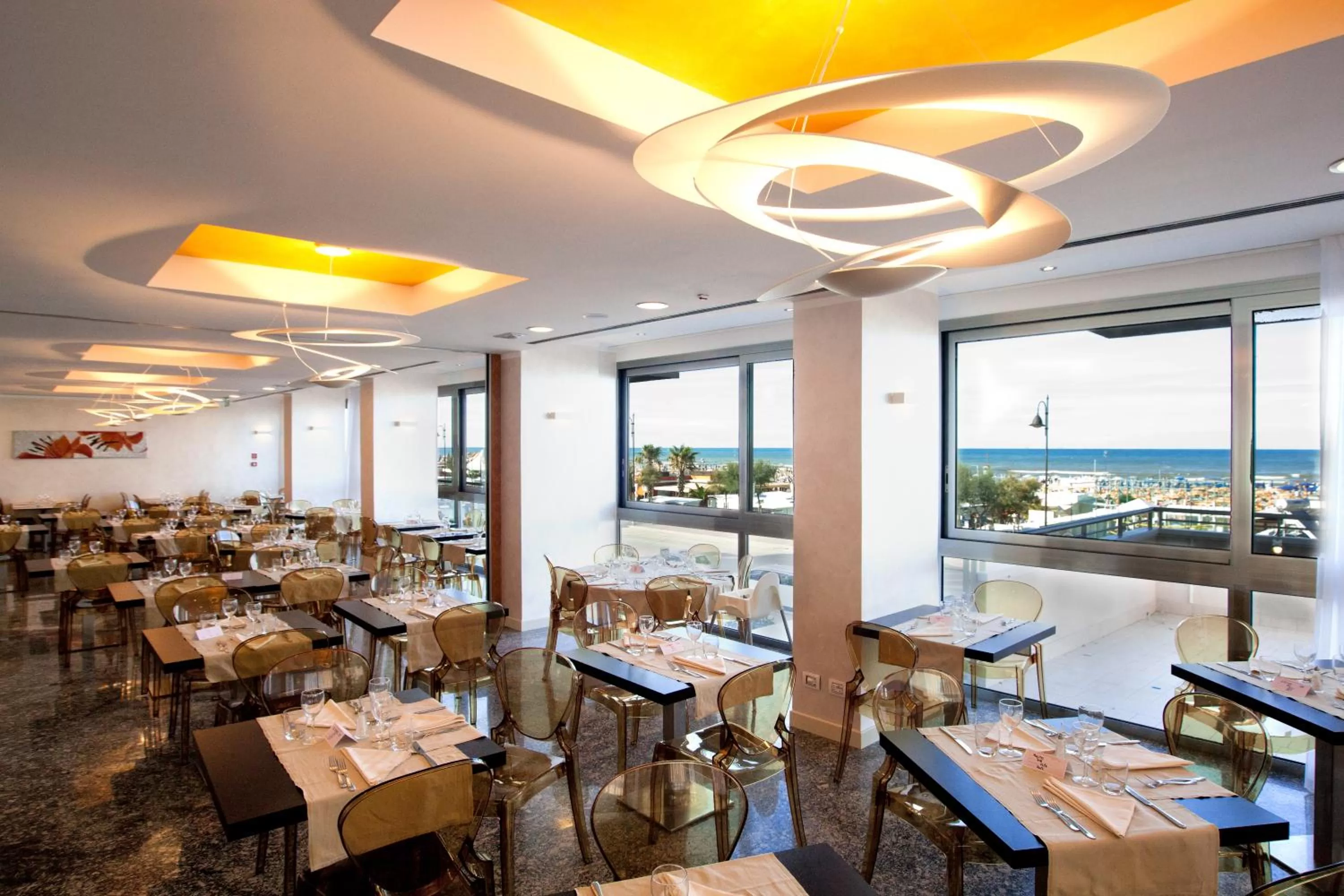 Restaurant/places to eat in Terminal Palace & SPA