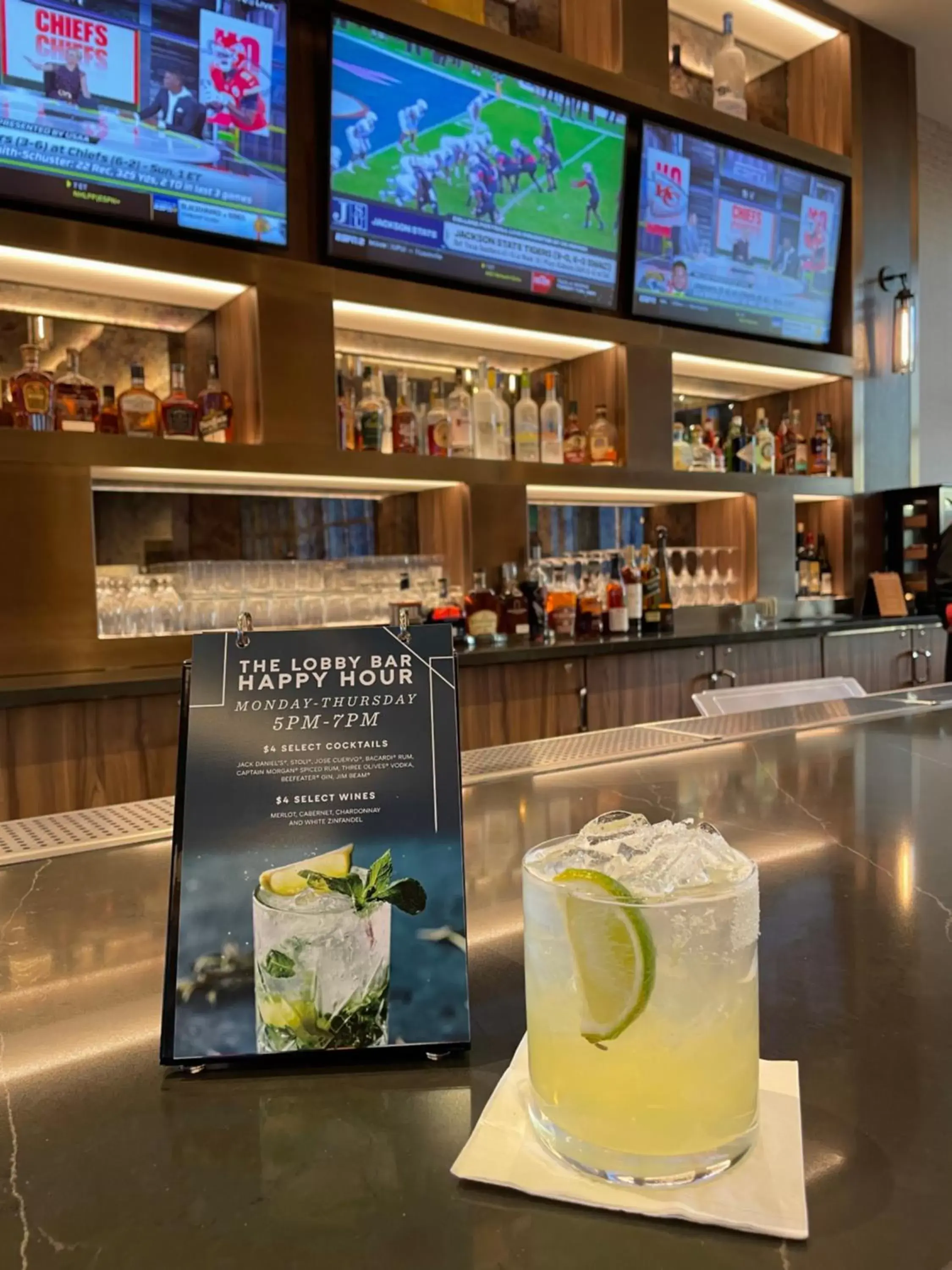 Lounge or bar in The Landing Hotel at Rivers Casino Pittsburgh