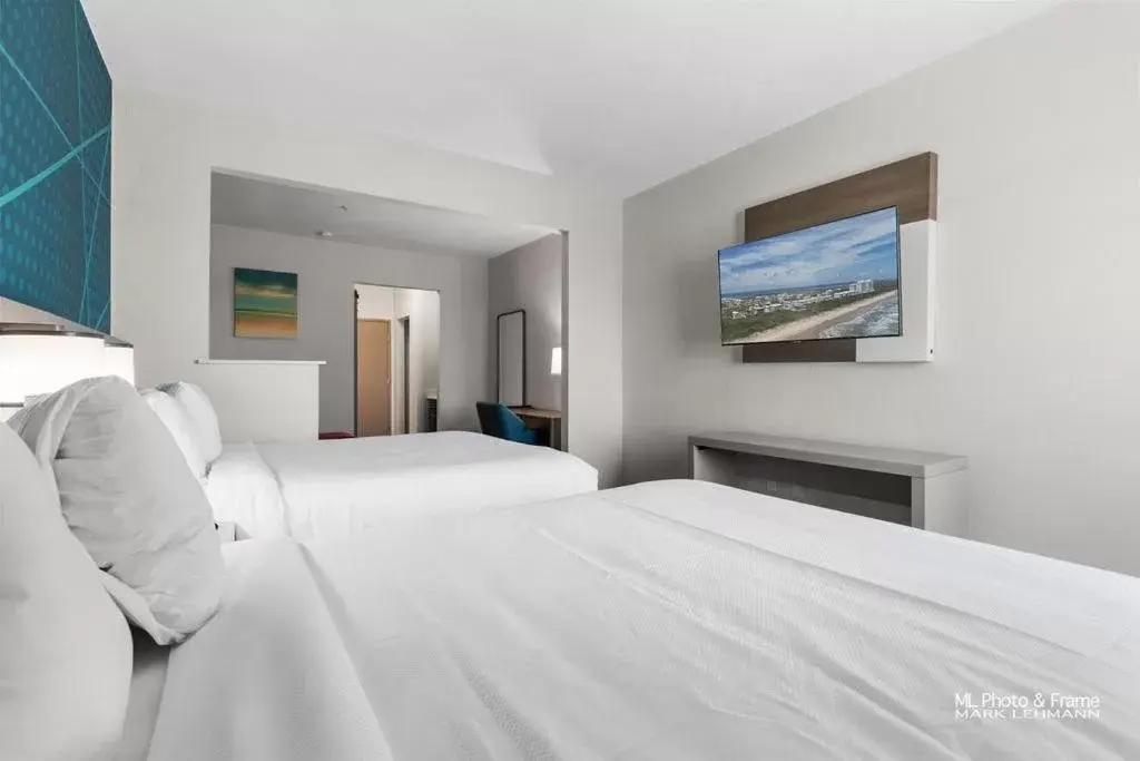 Bed in AmeriK Suites Laredo Behind Mall Del Norte