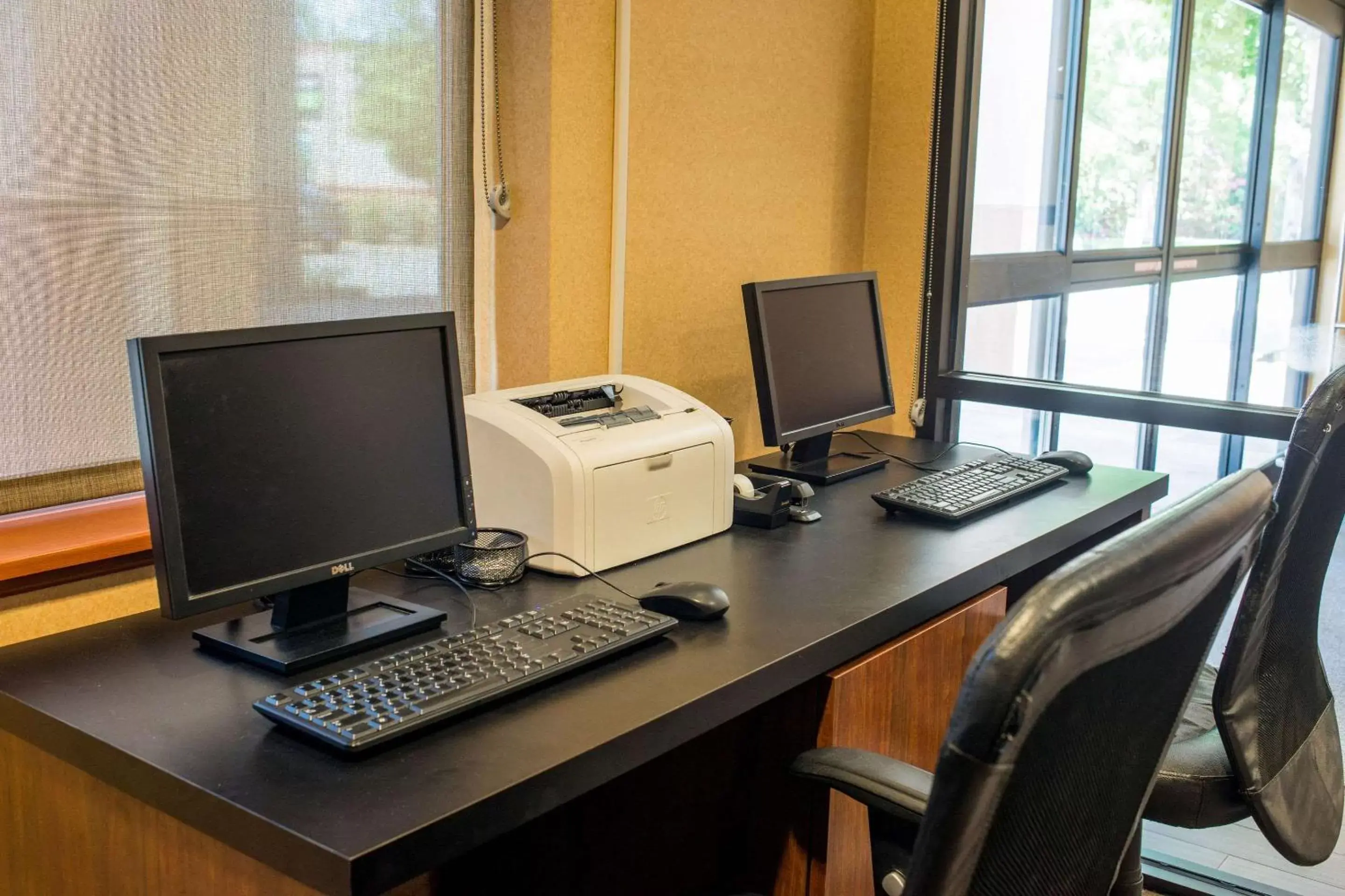 On site, Business Area/Conference Room in Comfort Suites Springfield RiverBend Medical