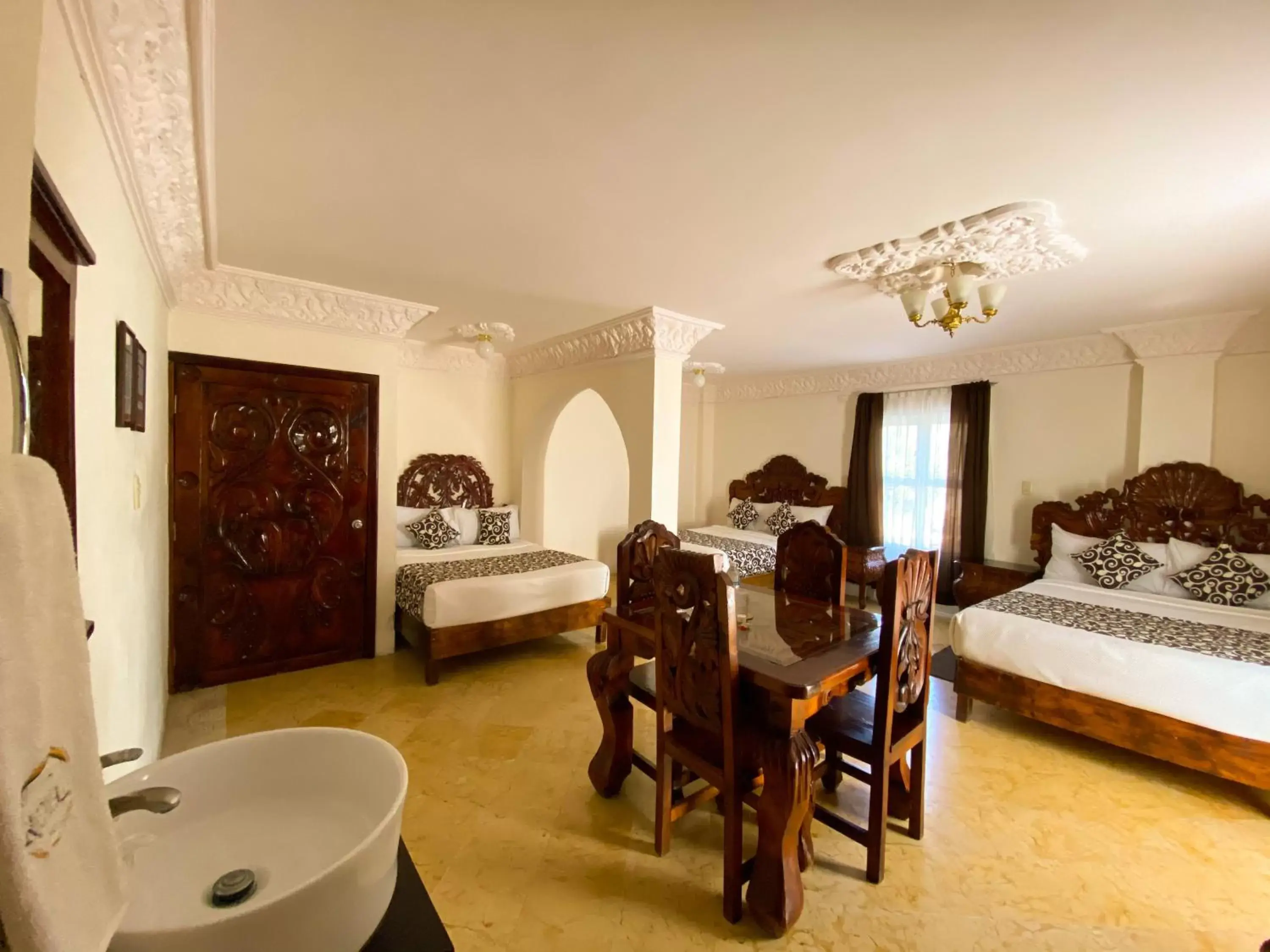 Bed in Hotel Royal Puebla