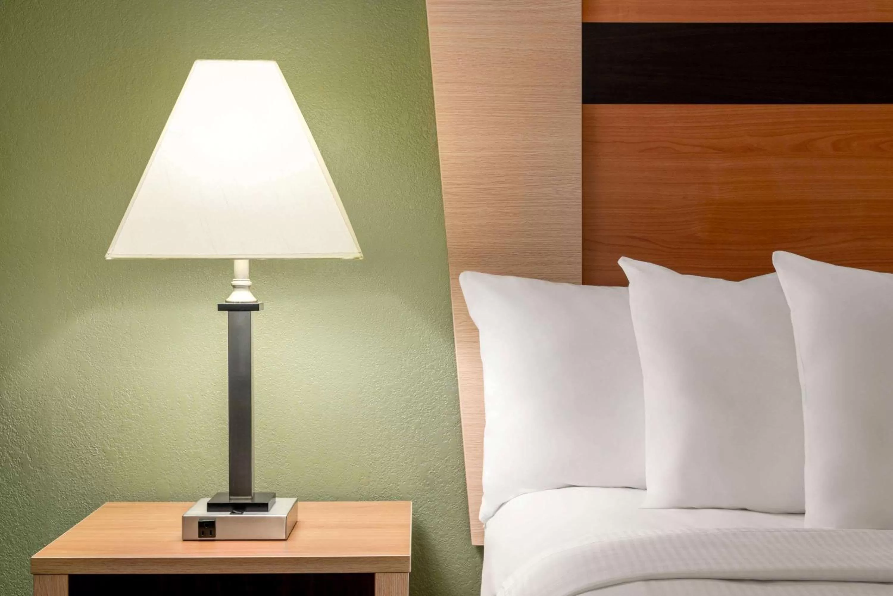 Photo of the whole room, Bed in Baymont by Wyndham North Dartmouth Fall River