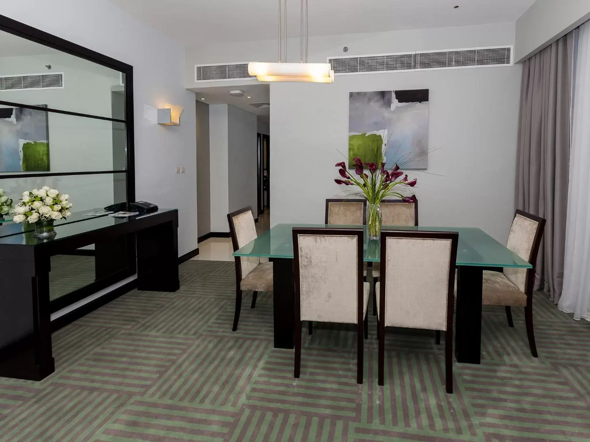 Dining Area in Flora Creek Deluxe Hotel Apartments