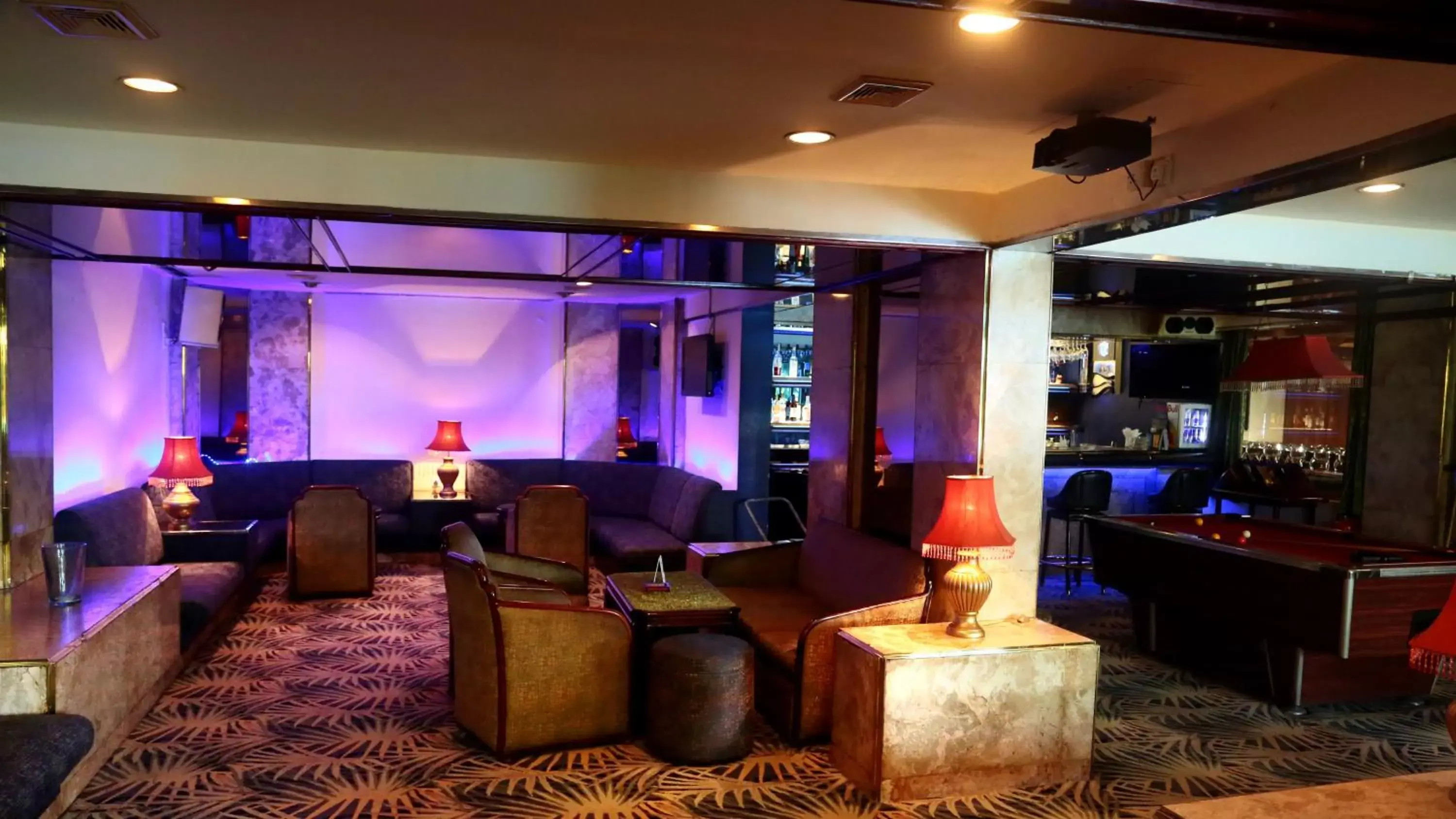 Lounge or bar in Ramada Colombo