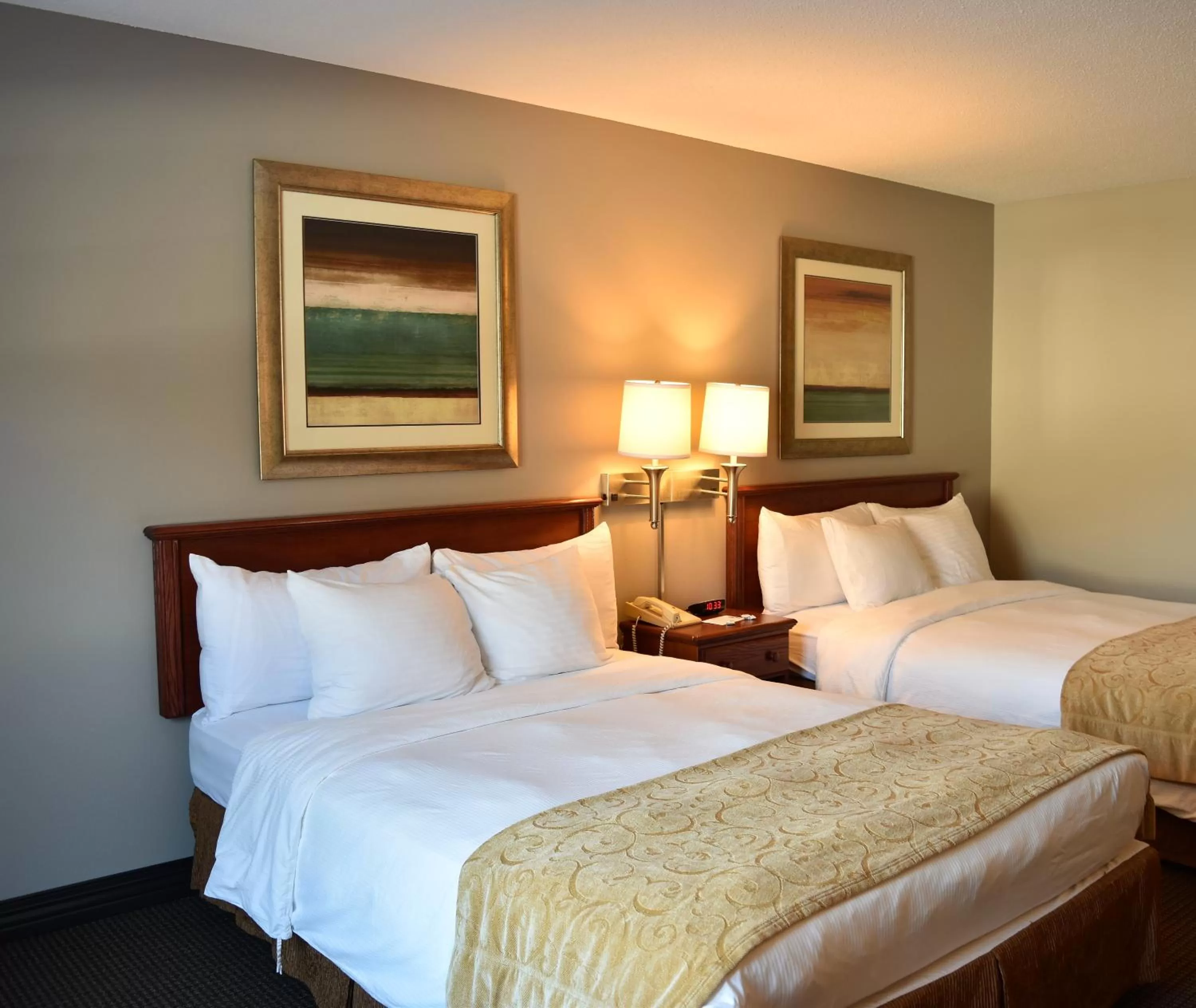 Bed in Country Inn River Falls