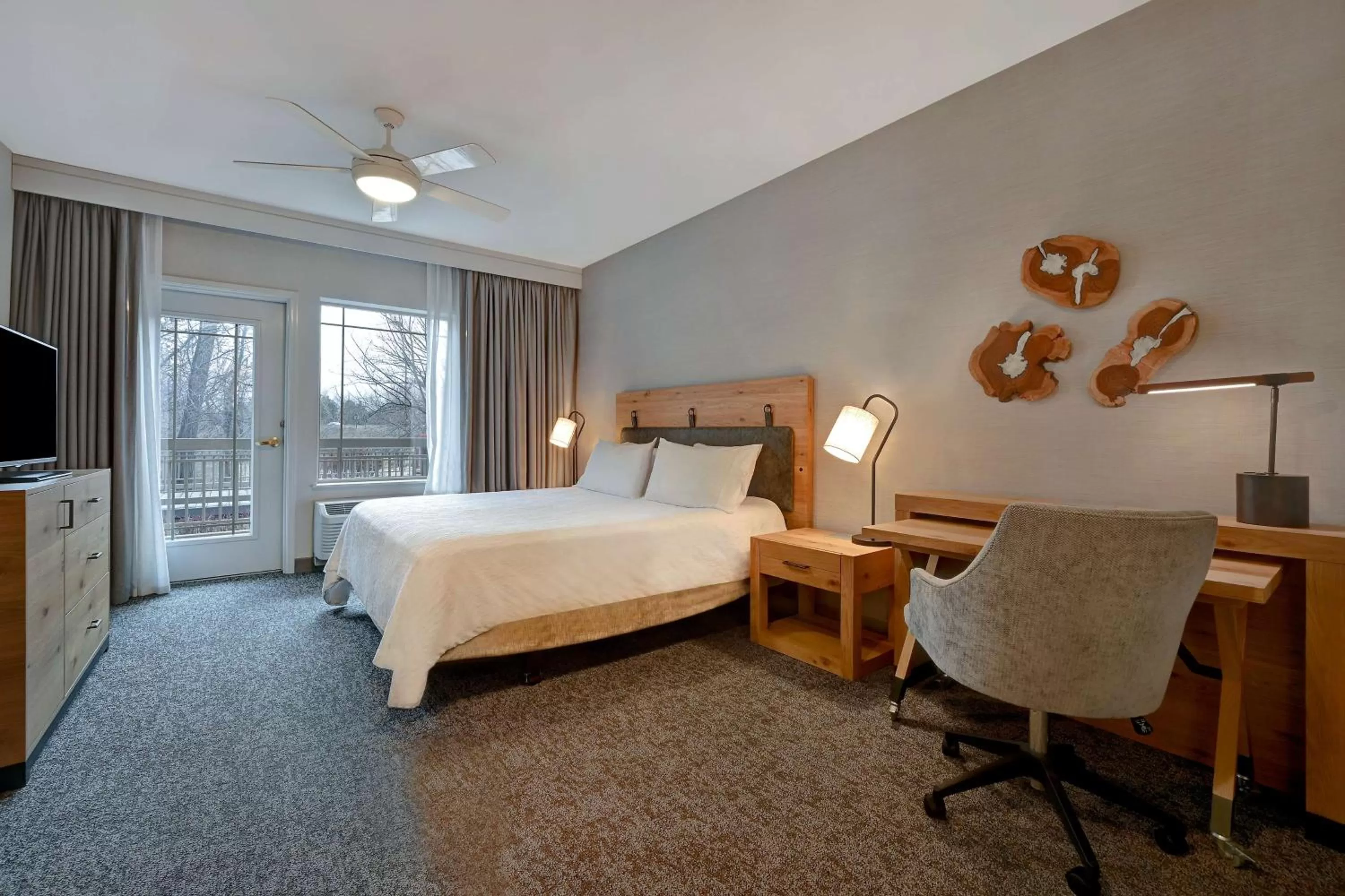 Bed in Hilton Garden Inn Boise / Eagle