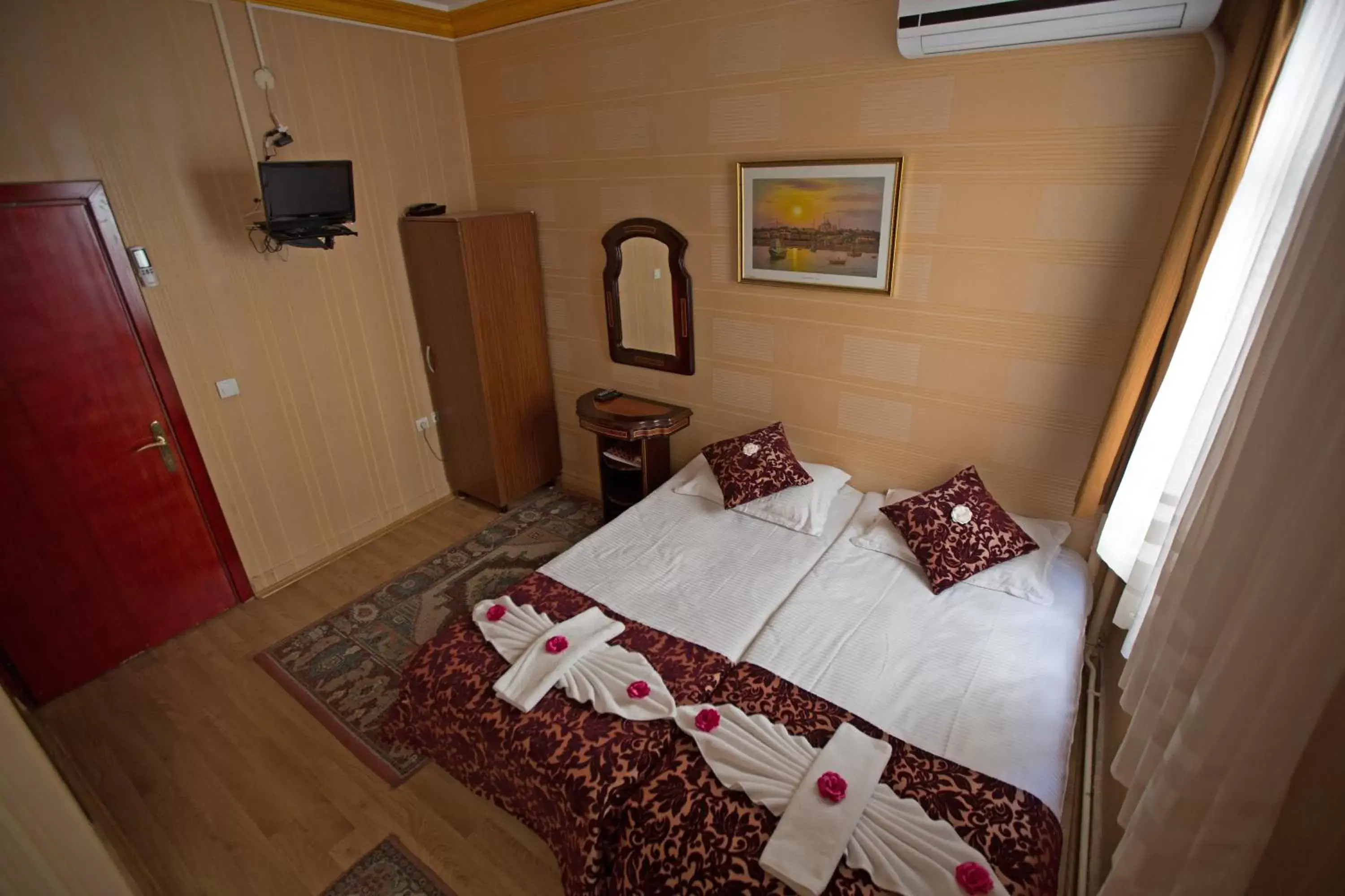 Economy Double or Twin Room in Sirkeci Emek Hotel