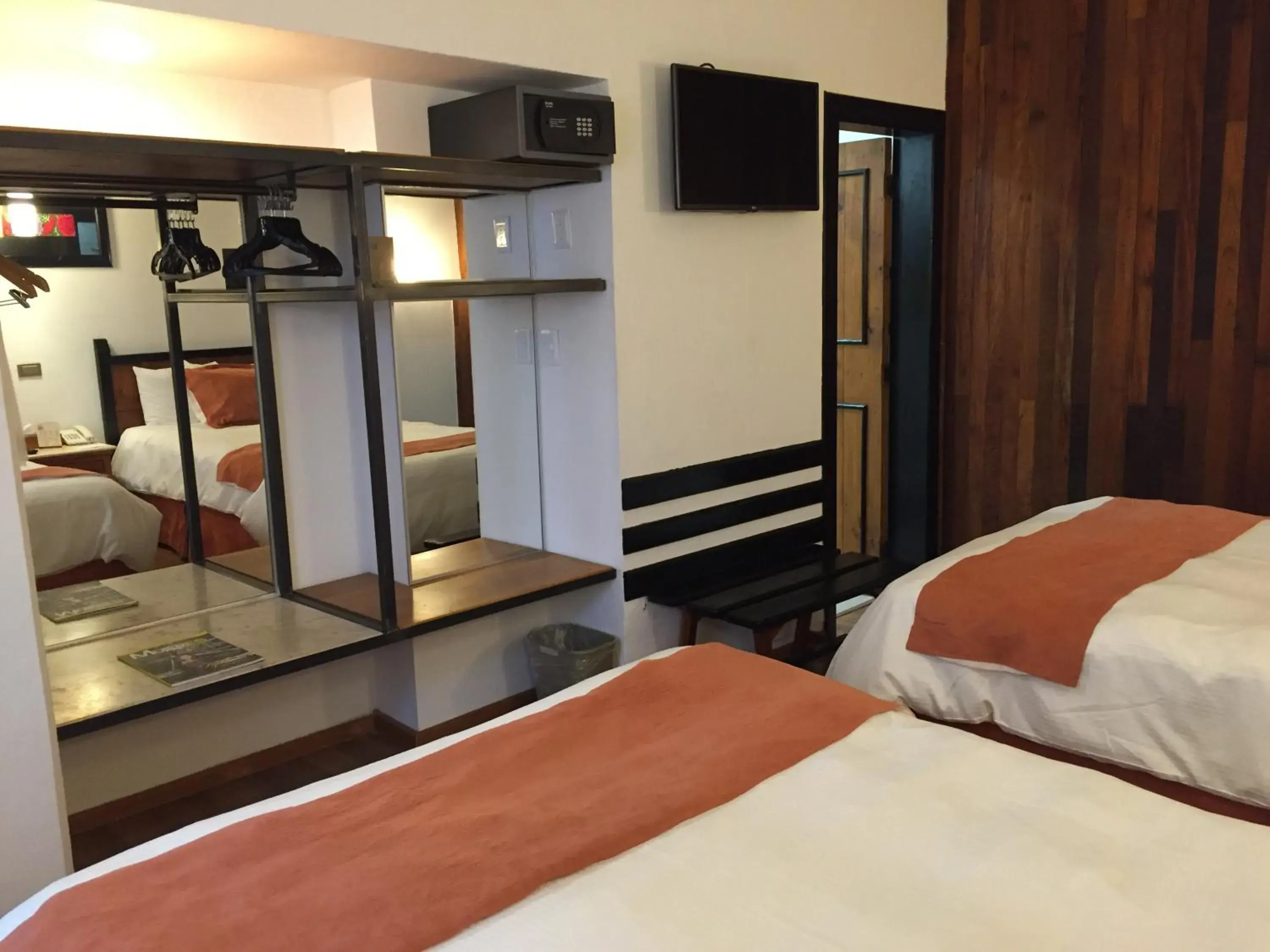 TV and multimedia, Bed in Hotel Ciudad Real Centro Historico