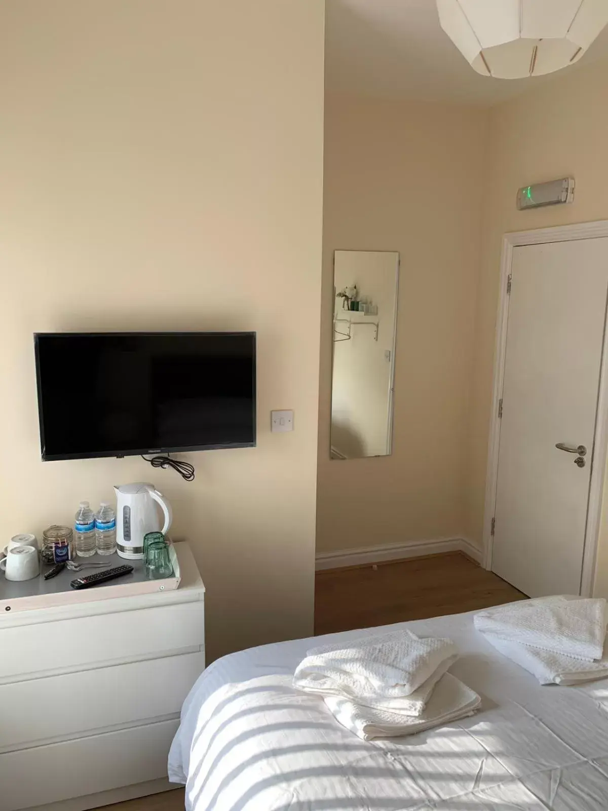 TV/Entertainment Center in Smeaton serviced Accommodation