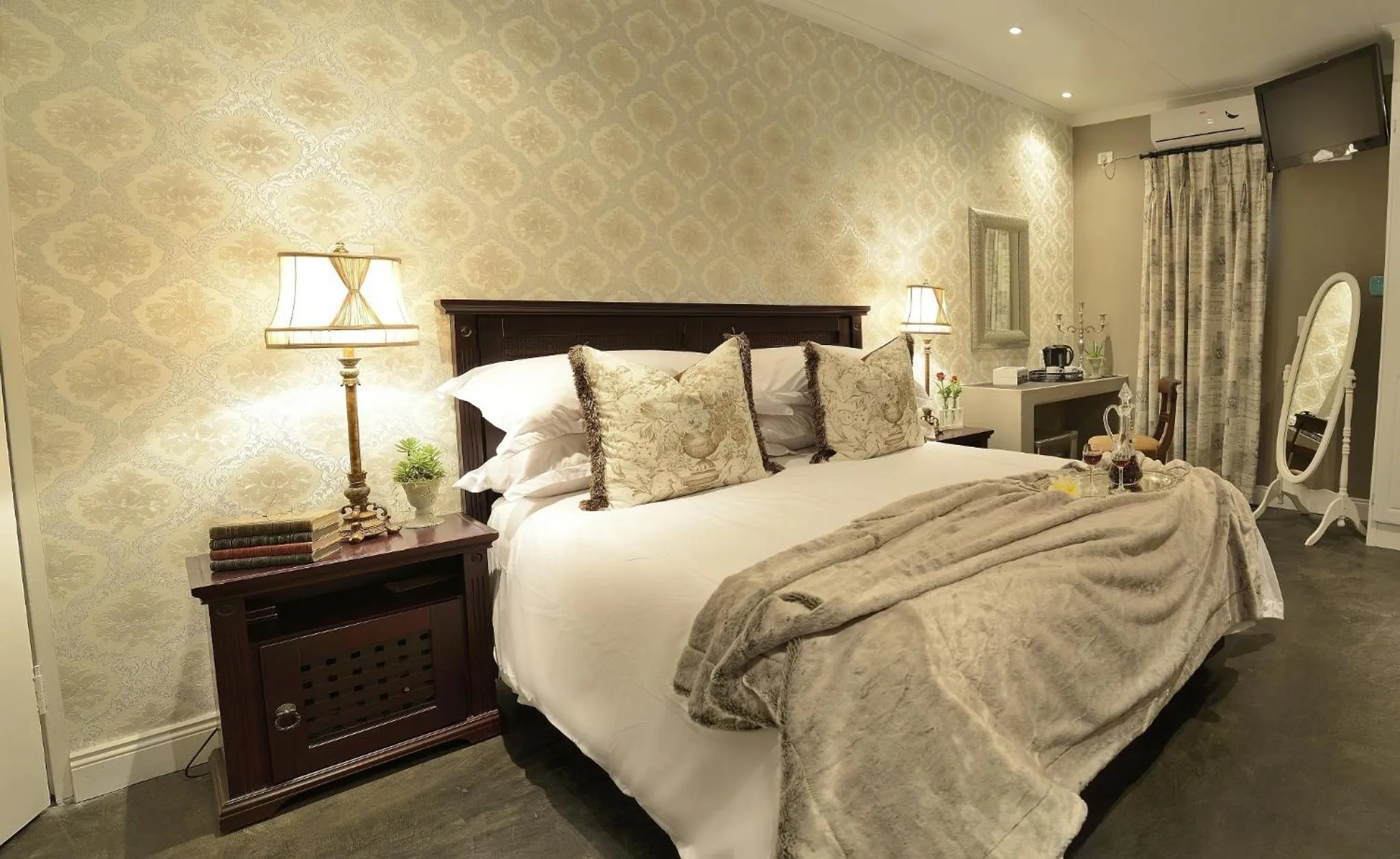 Bed in Duke & Duchess Boutique Hotel