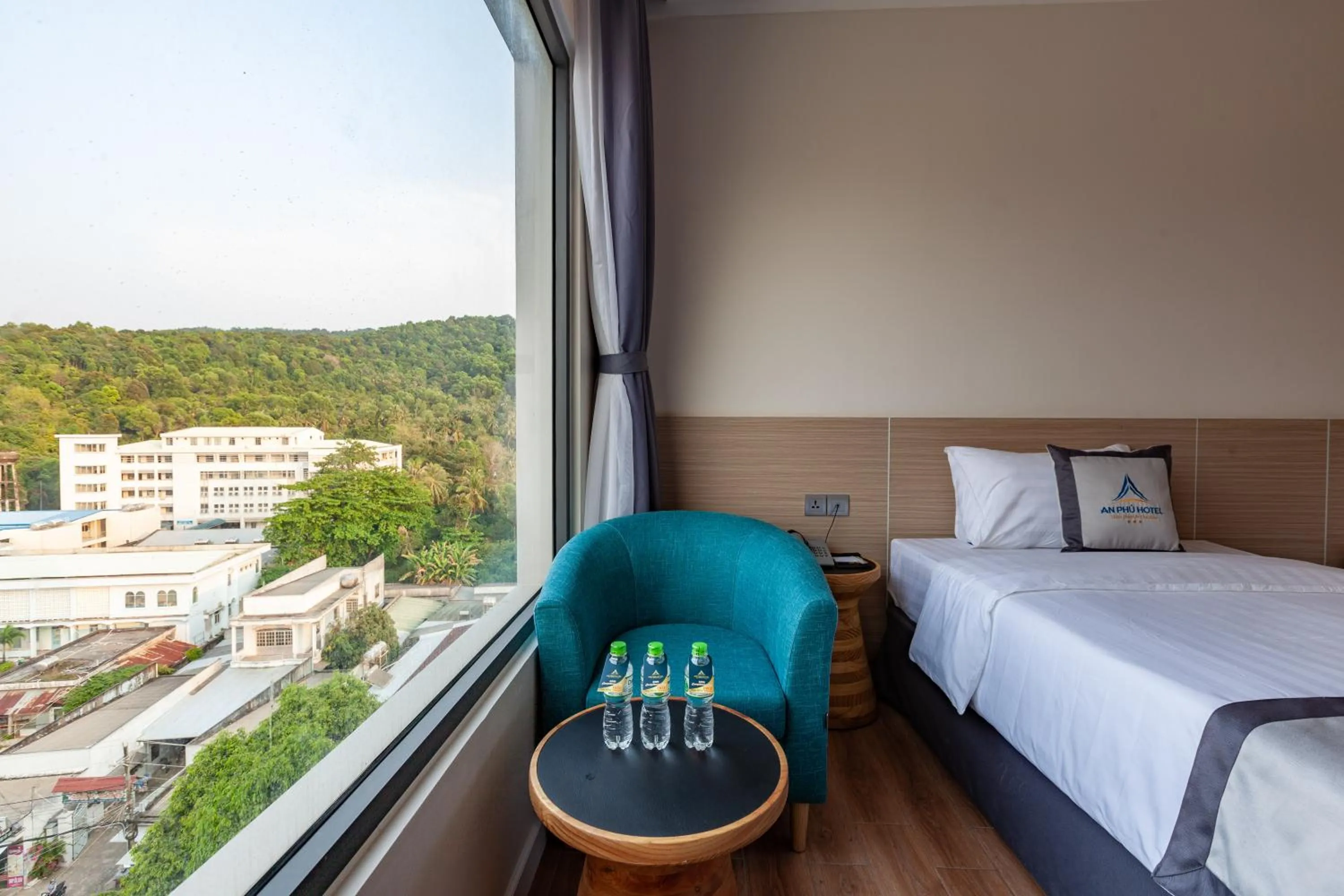 River view, Bed in An Phu Hotel