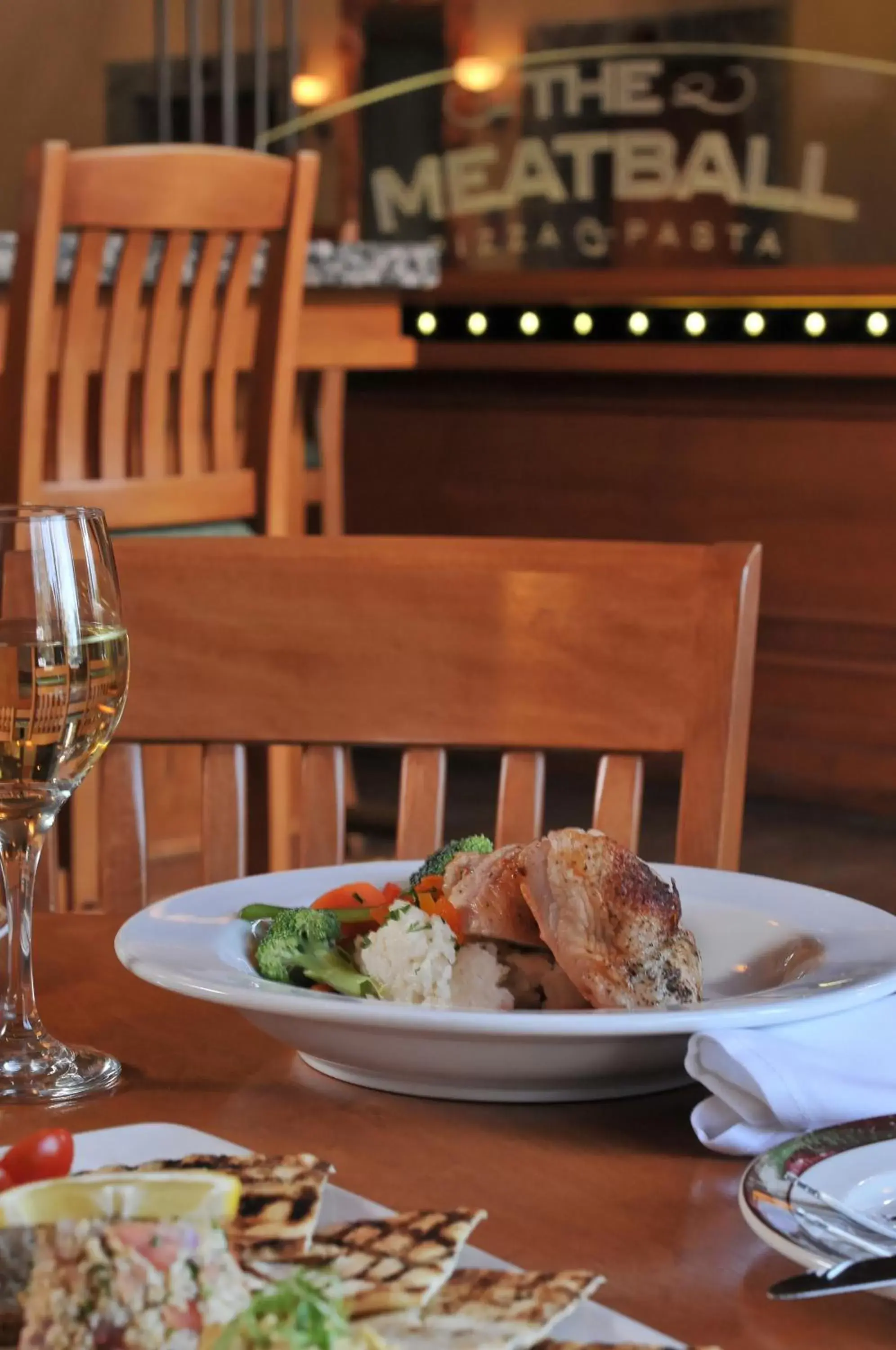 Restaurant/places to eat in Banff Ptarmigan Inn Restaurant/places to eat in Banff Ptarmigan Inn