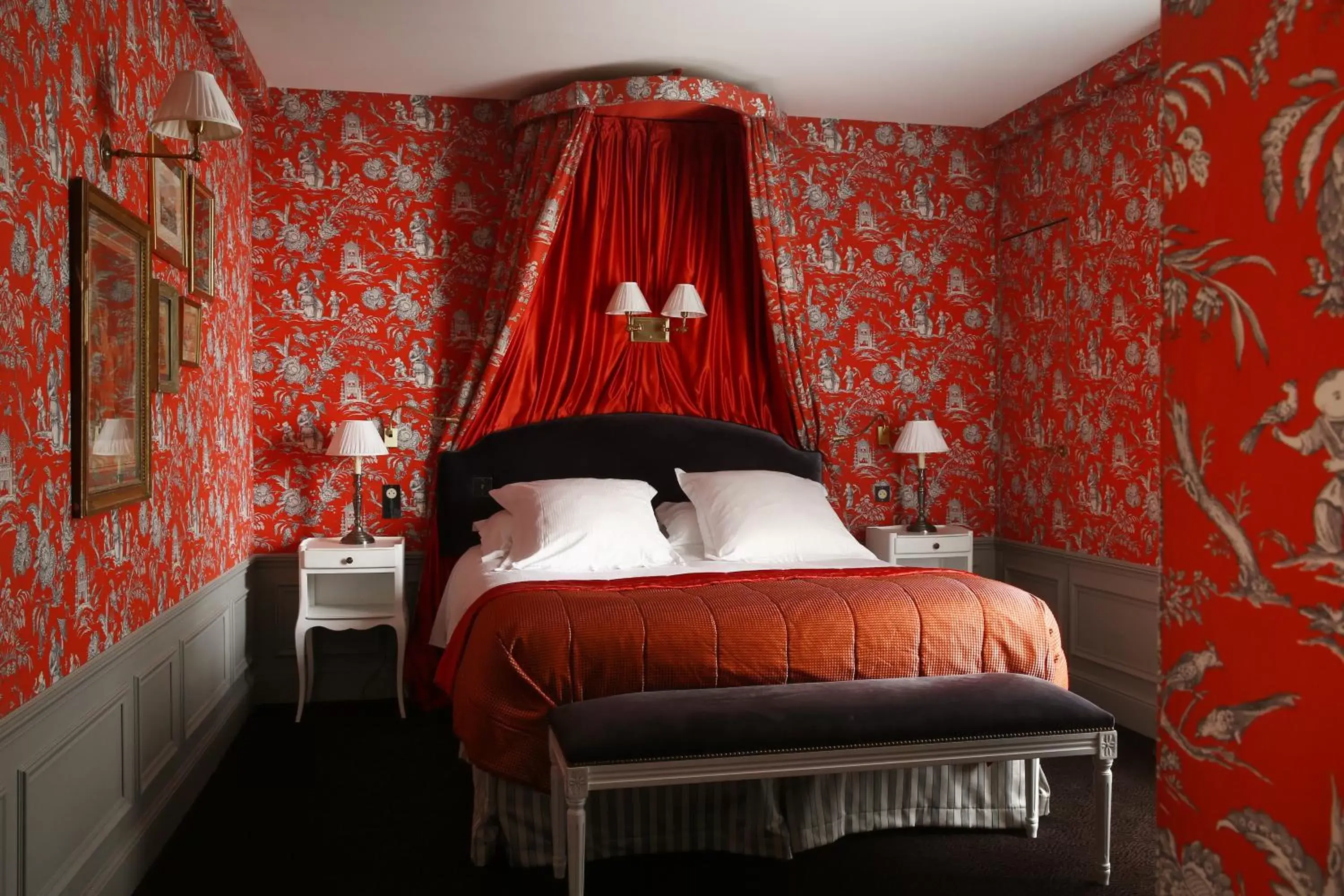 Bed in Hotel De Buci