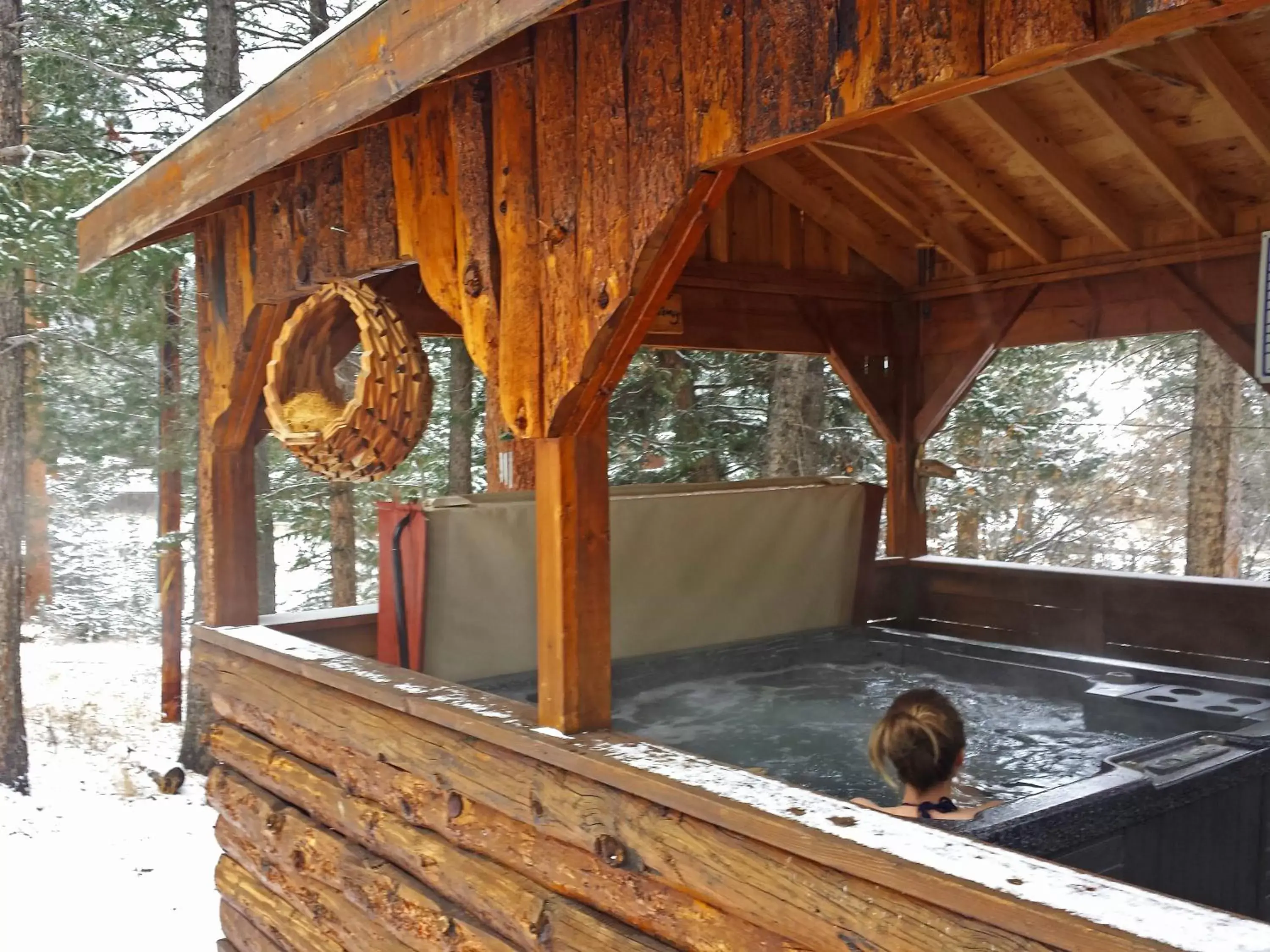 Hot Tub, BBQ Facilities in Pine Haven Resort