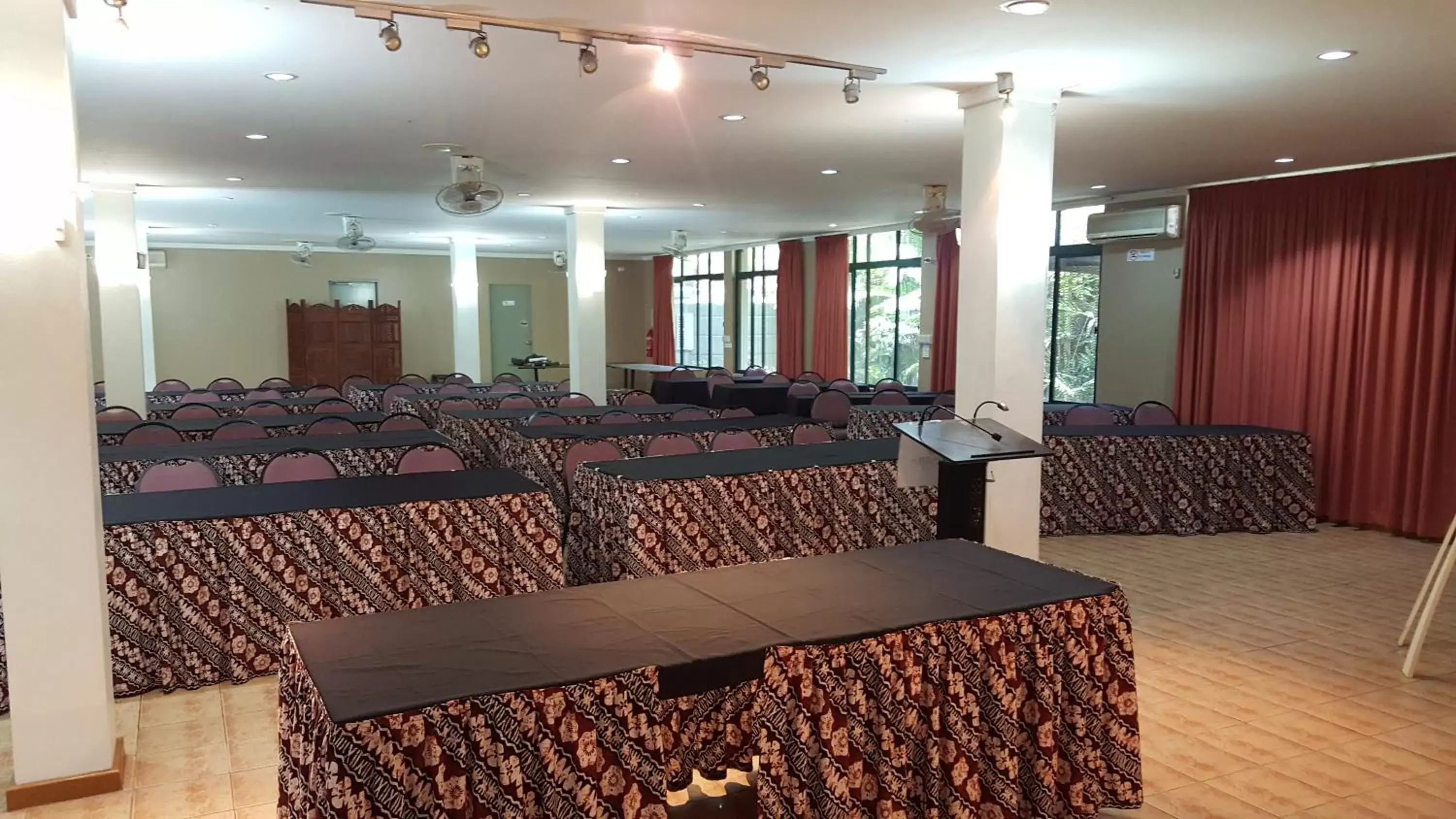 Meeting/conference room in Hexagon International Hotel, Villas & Spa