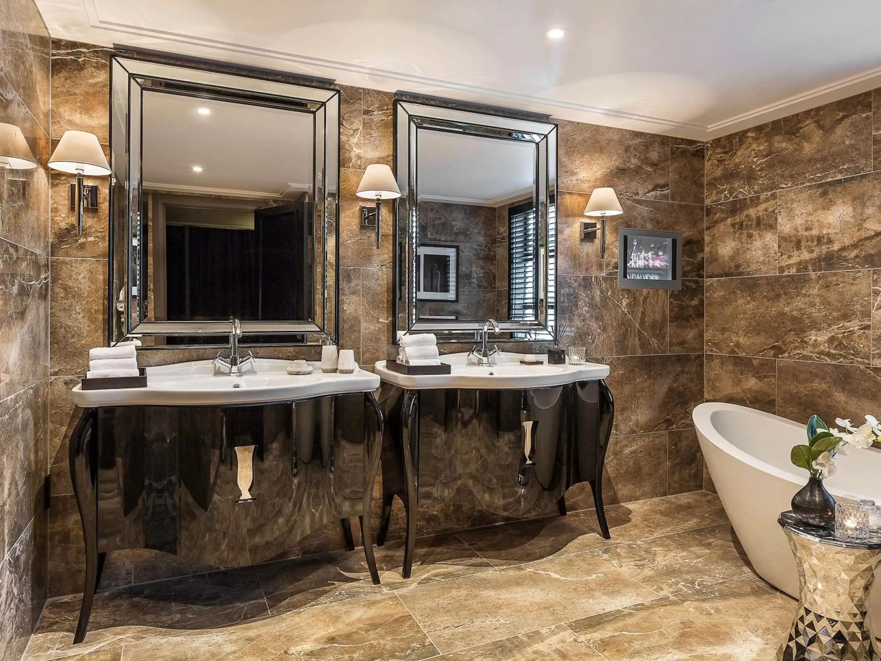 Photo of the whole room, Bathroom in Sofitel Queenstown Hotel & Spa