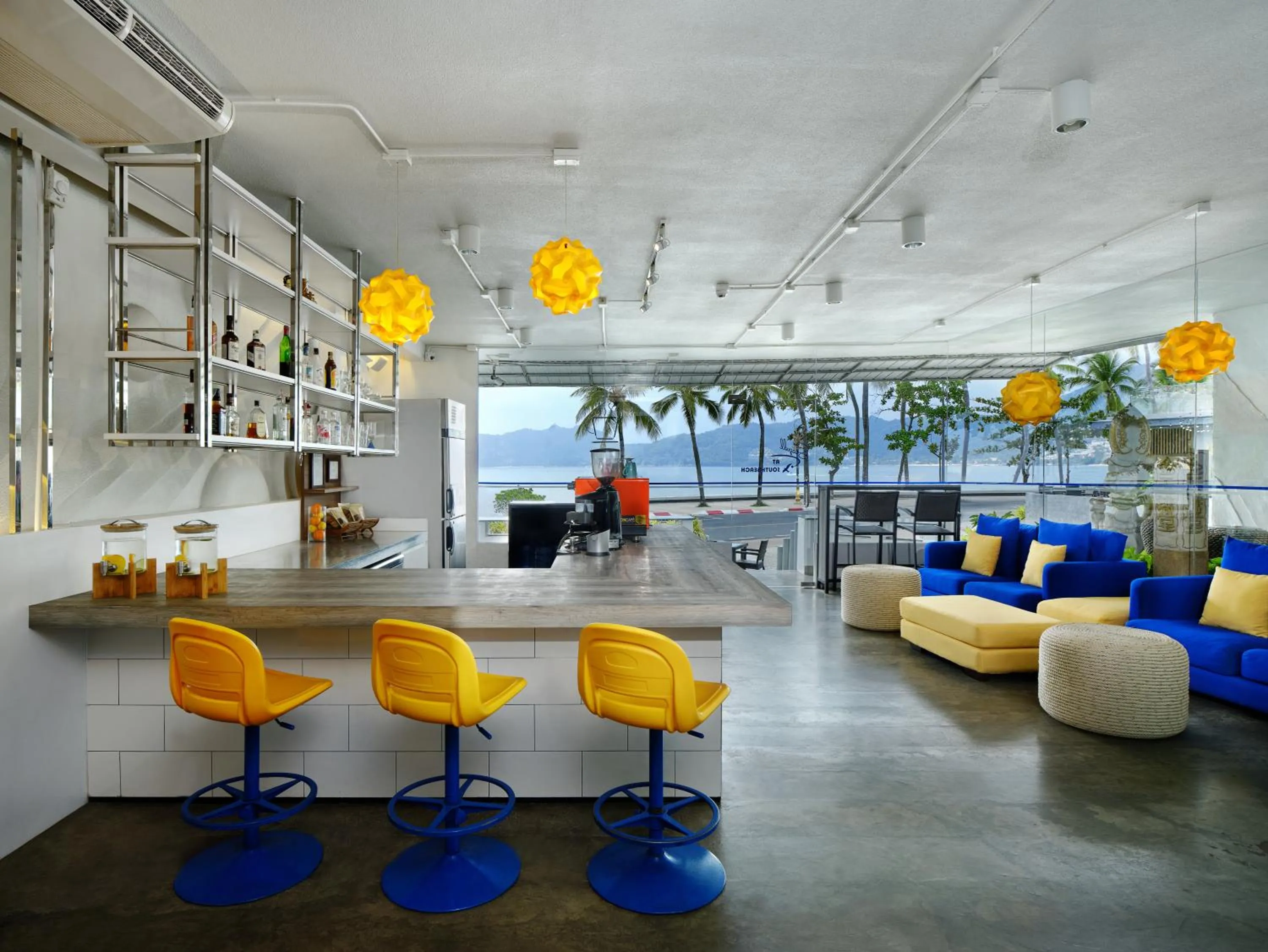 Lounge or bar in Homm Bliss Southbeach Patong