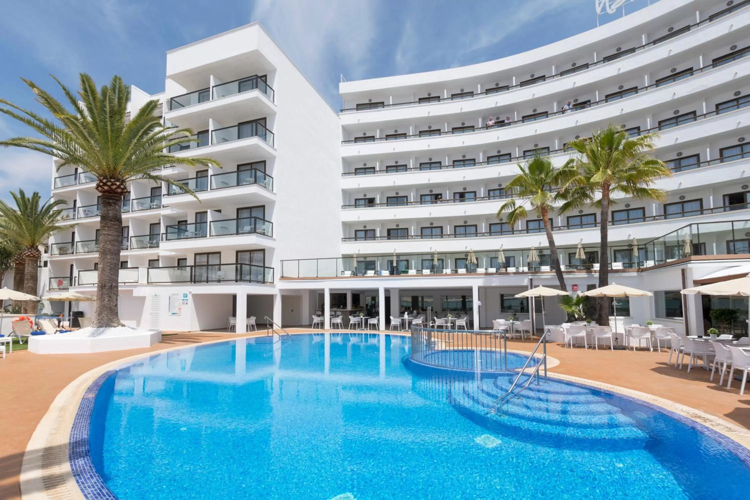 Property building in HSM Linda Playa