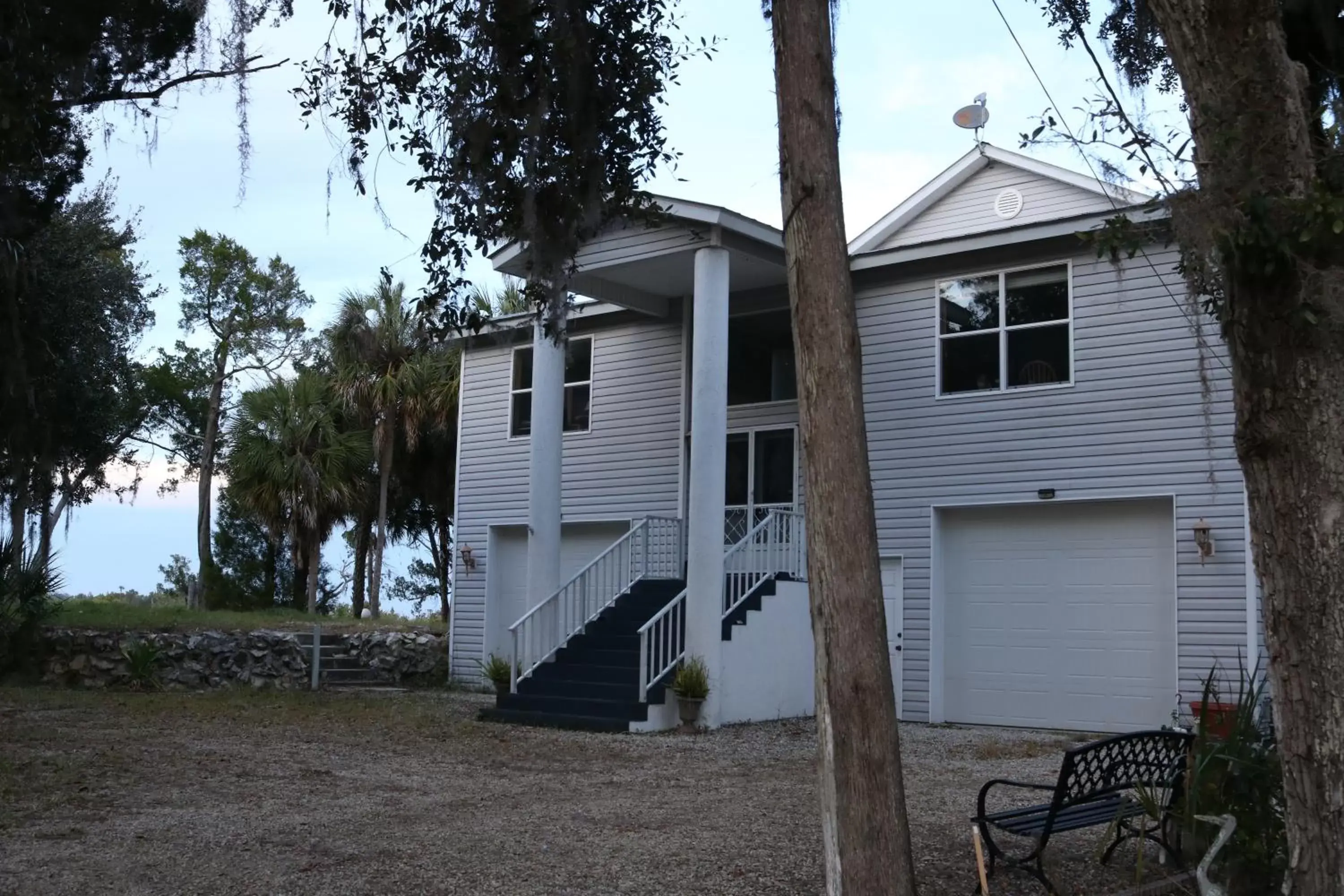 Property Building in Crystal River Lullaby B&B