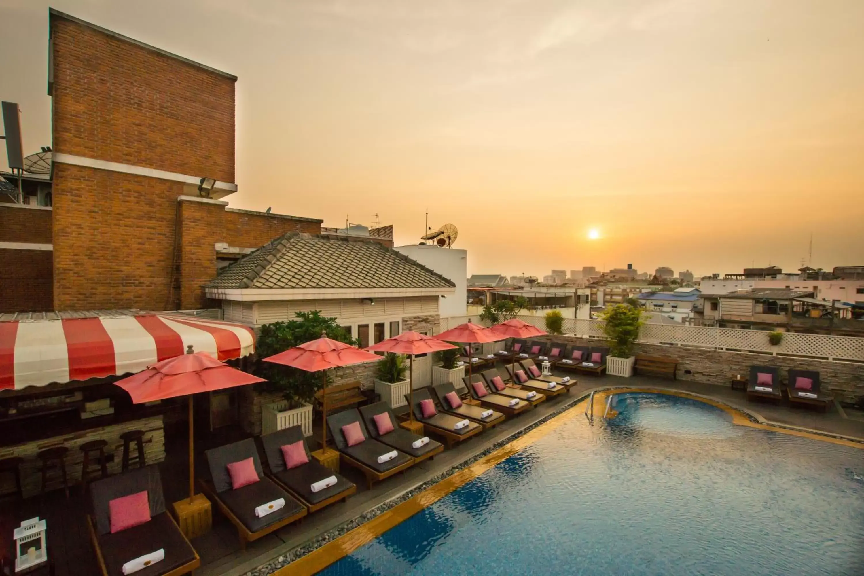 Balcony/Terrace, Pool View in Buddy Lodge, Khaosan Road