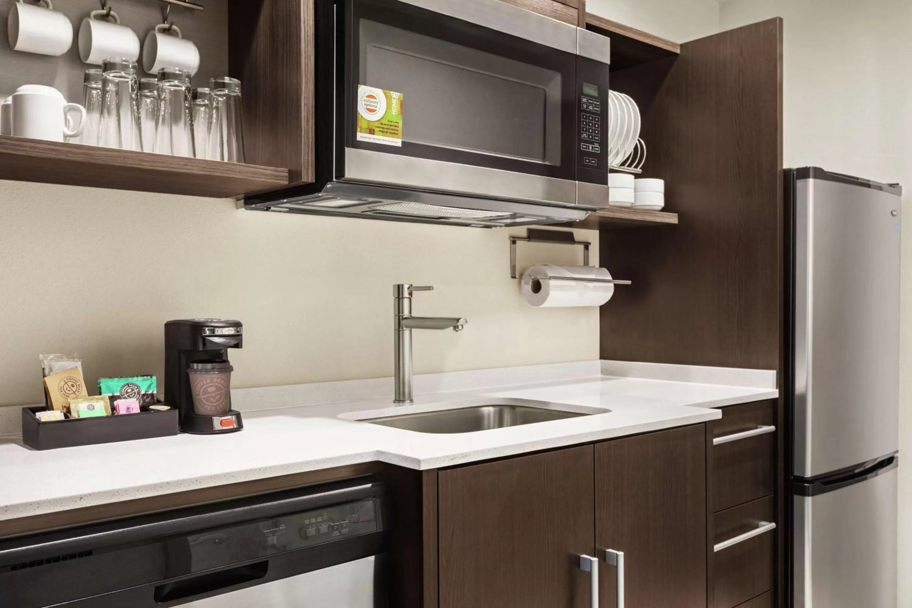 Kitchen or kitchenette in Home2 Suites By Hilton Ridley Park Philadelphia Airport So