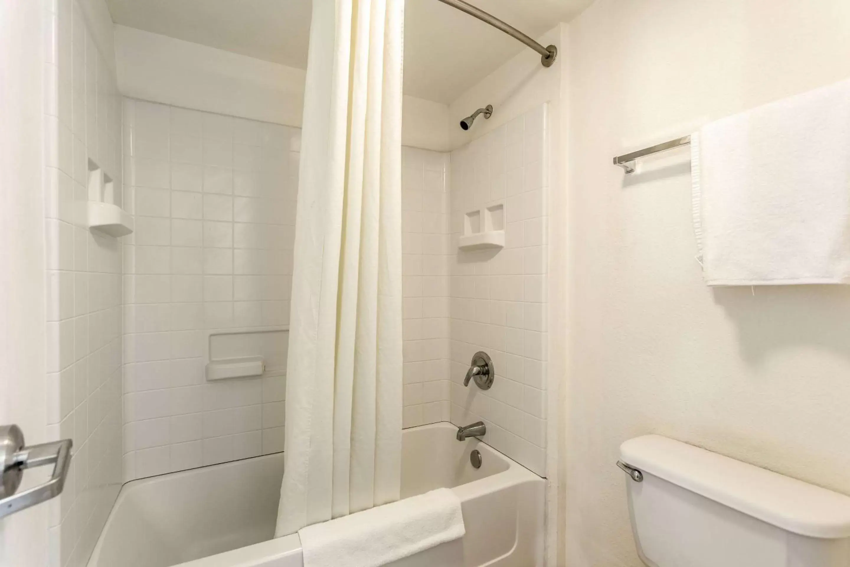 Photo of the whole room, Bathroom in Rodeway Inn