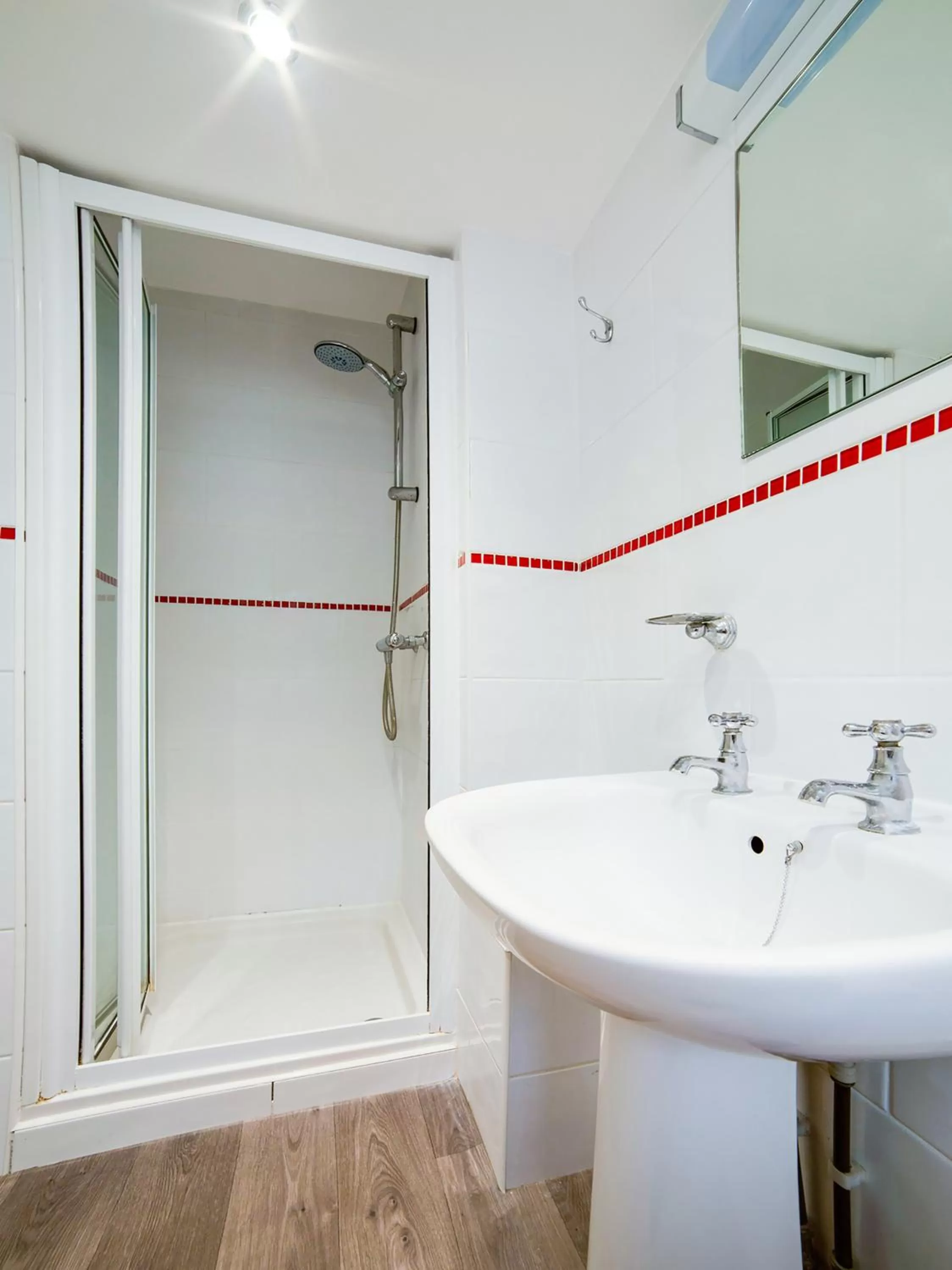 Bathroom in Tequila and Dunlin Rooms Southport Central