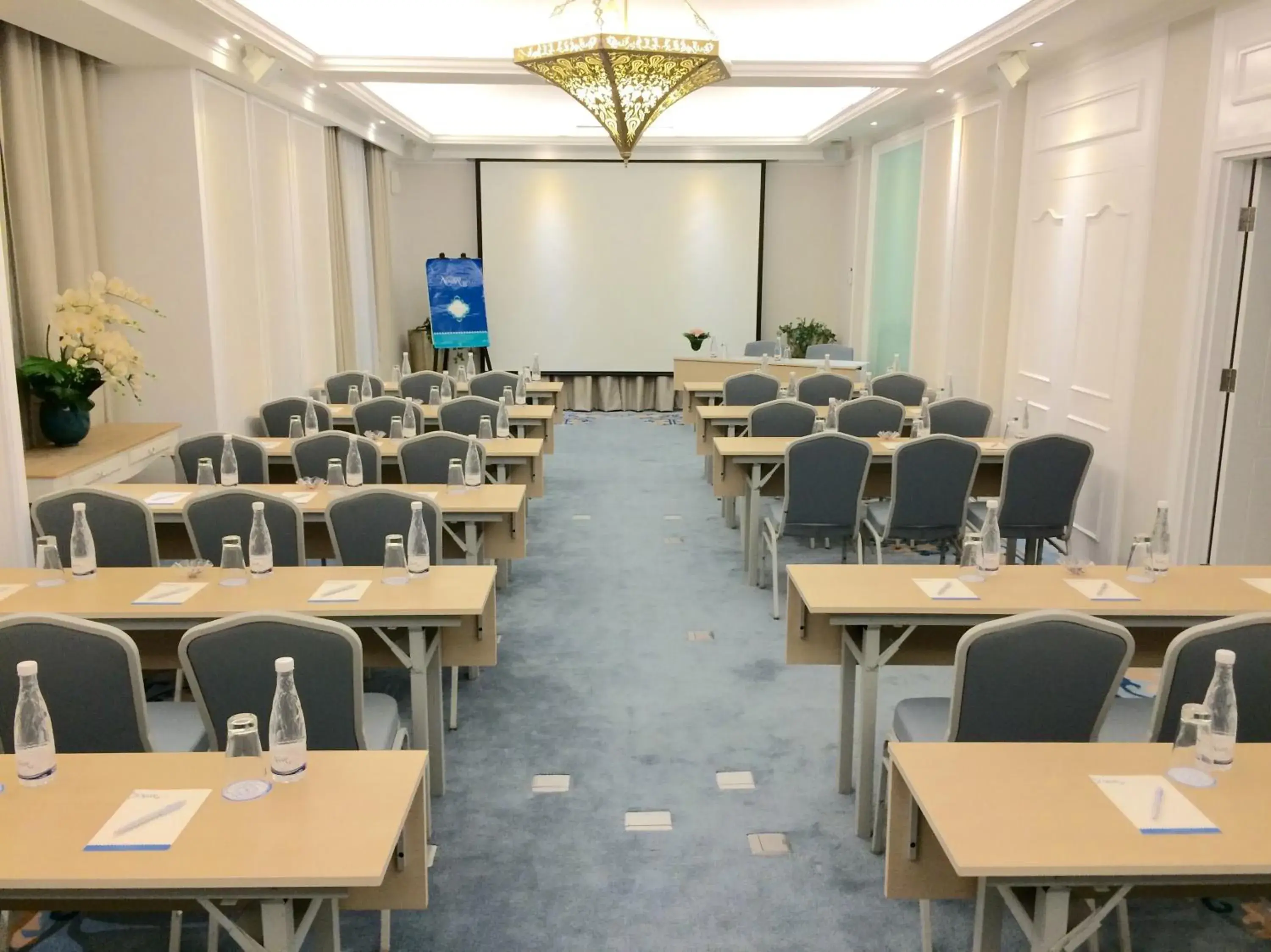 Banquet/Function facilities, Business Area/Conference Room in Noor Hotel