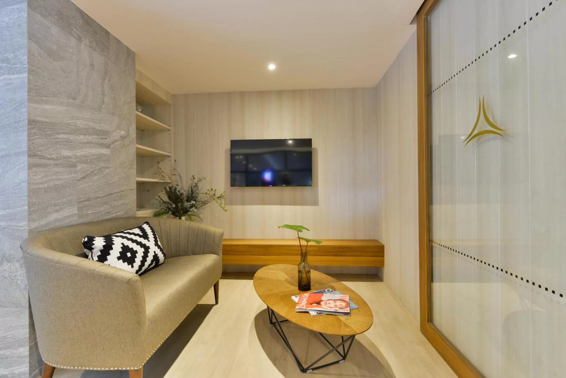 Lounge or bar in Aspira Tropical Residence Thong Lor