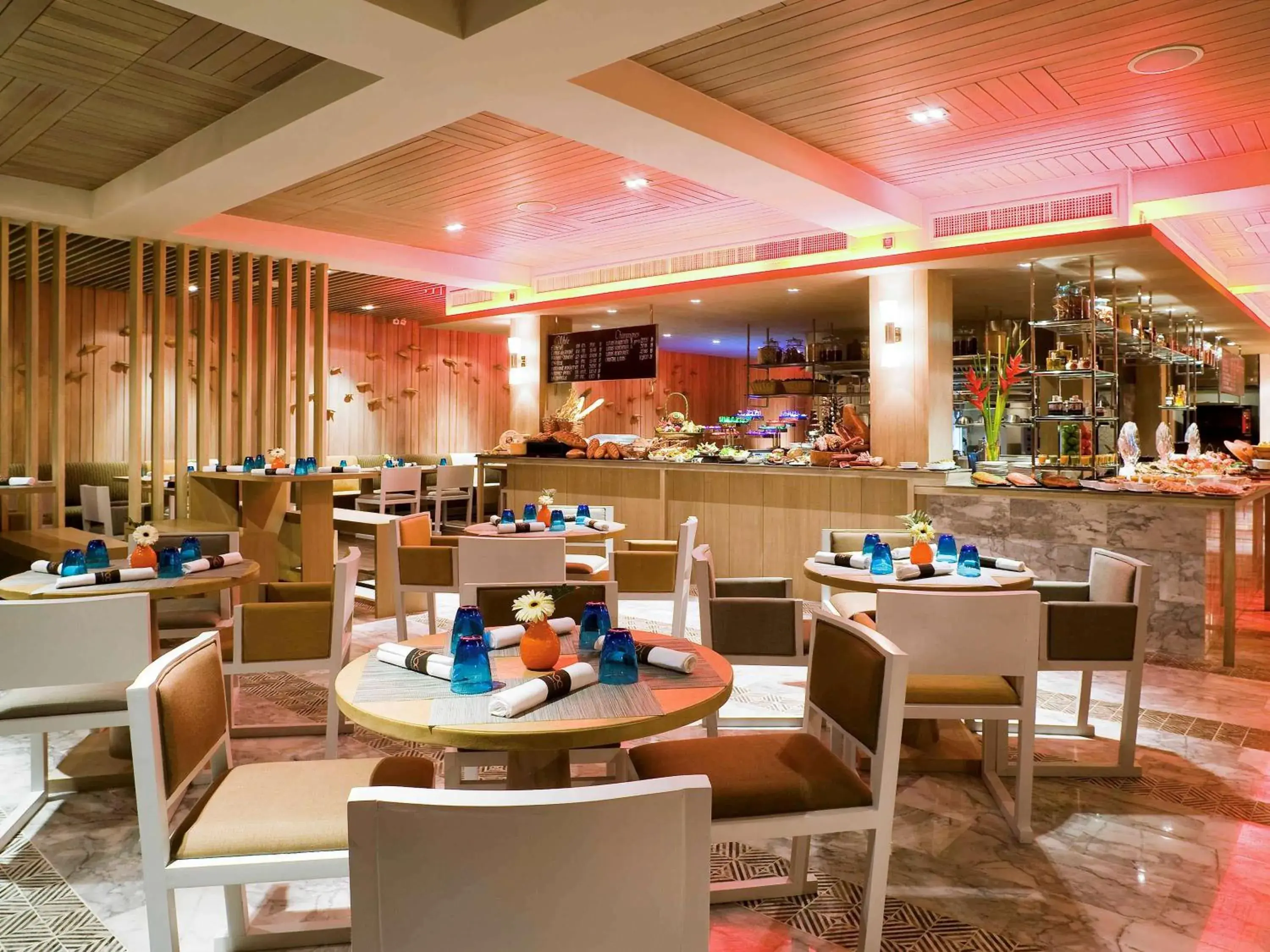 Lounge or bar, Restaurant/Places to Eat in Pullman Pattaya Hotel G