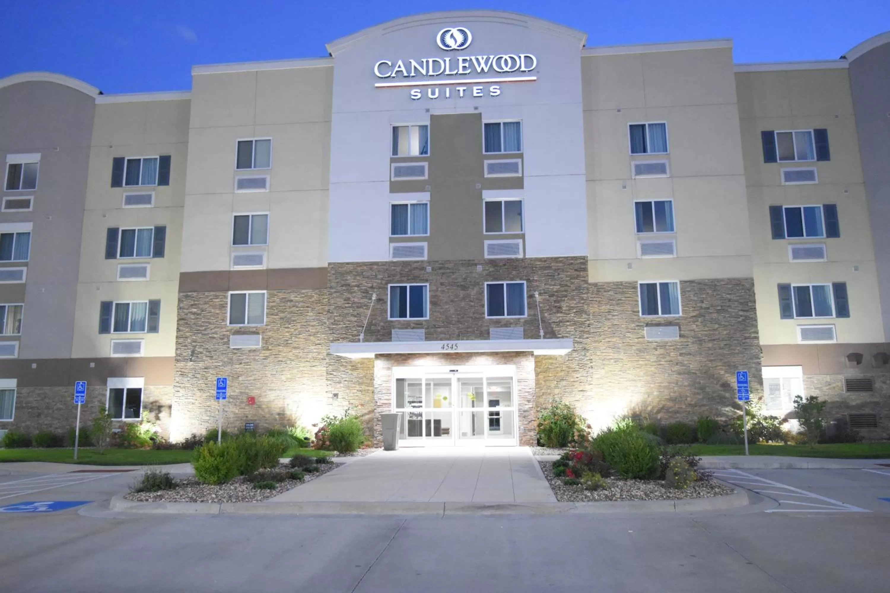 Property building in Candlewood Suites Independence by IHG