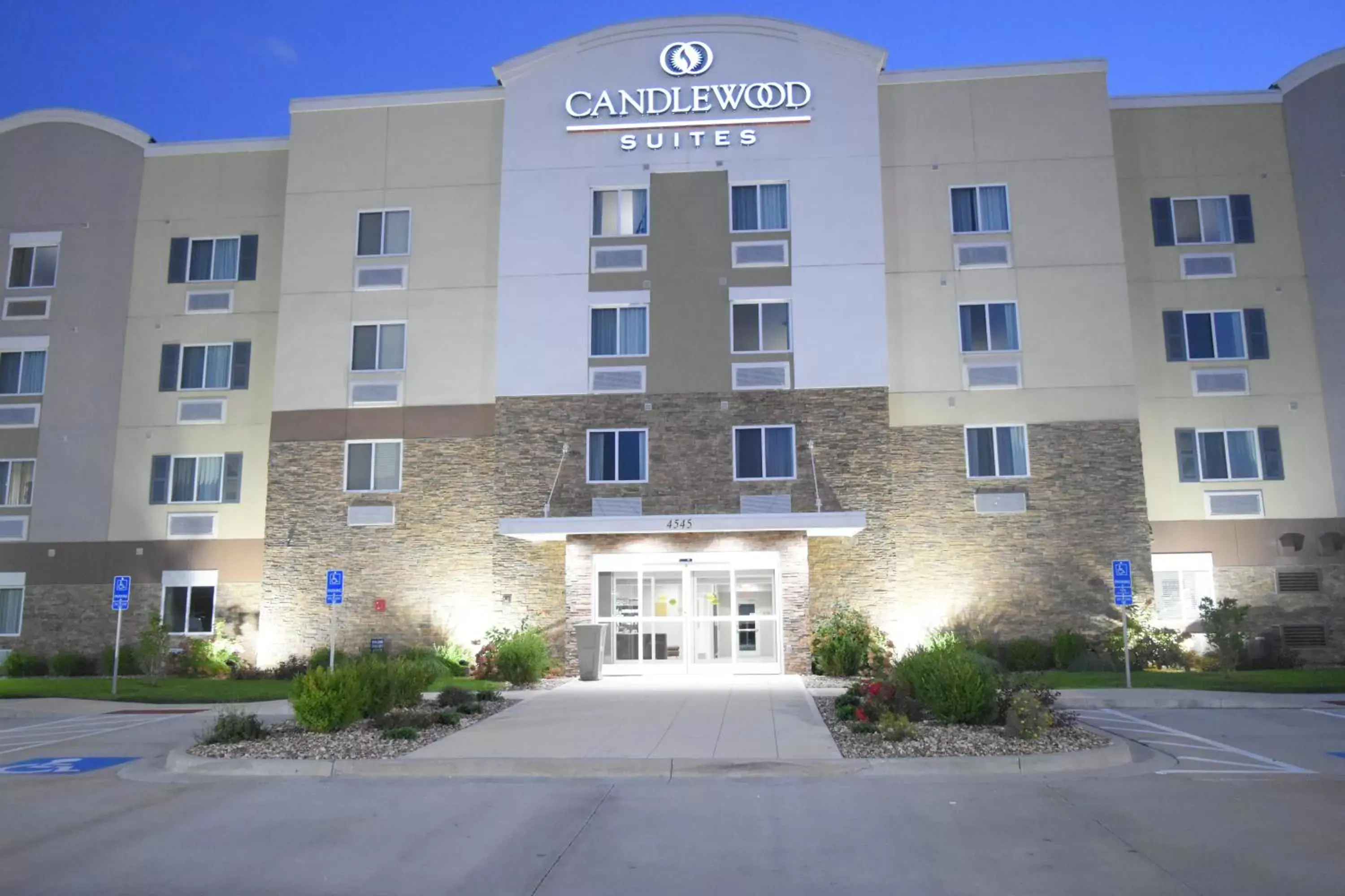 Property Building in Candlewood Suites Independence, an IHG Hotel