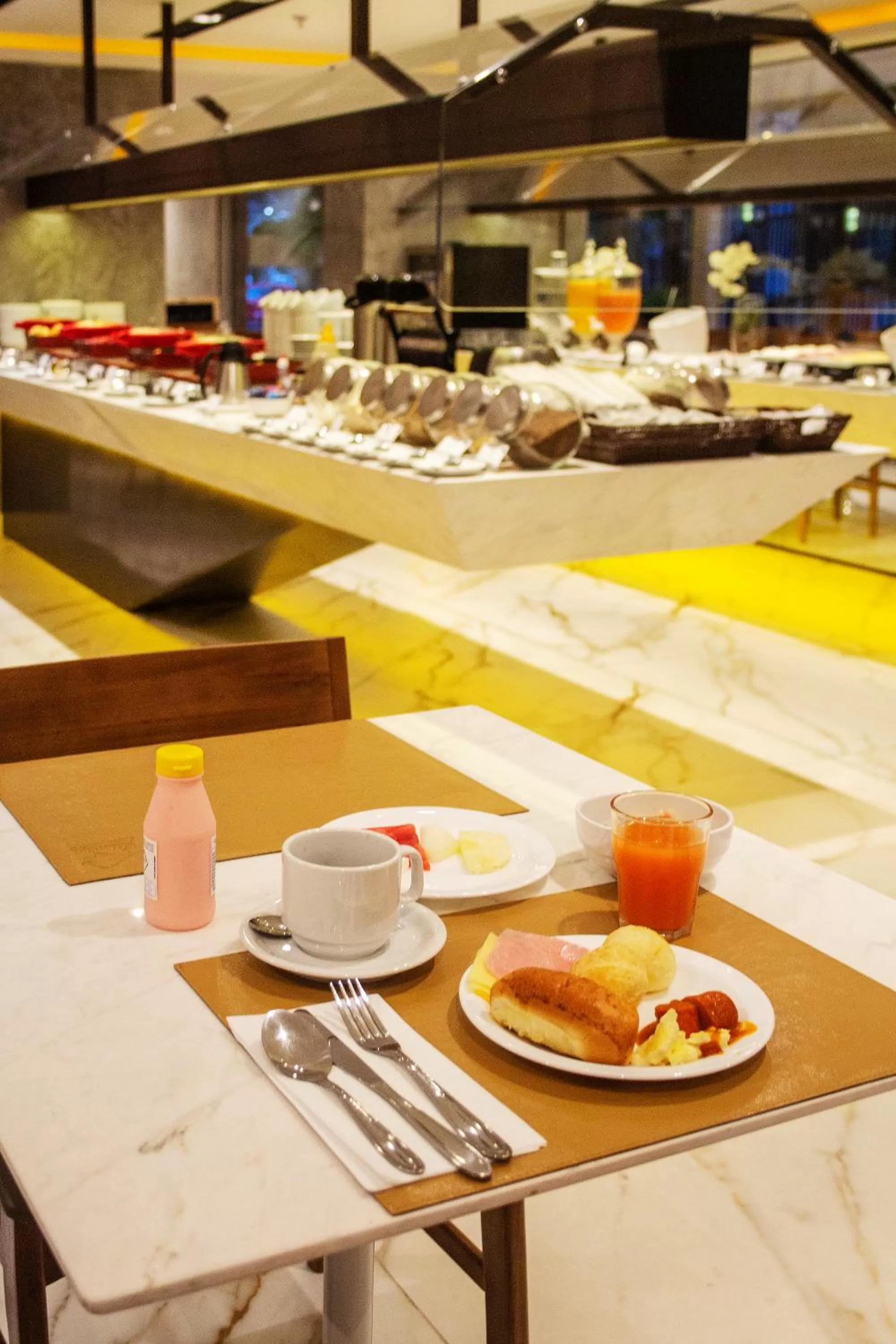 Restaurant/places to eat in Lets Idea Brasília Hotel