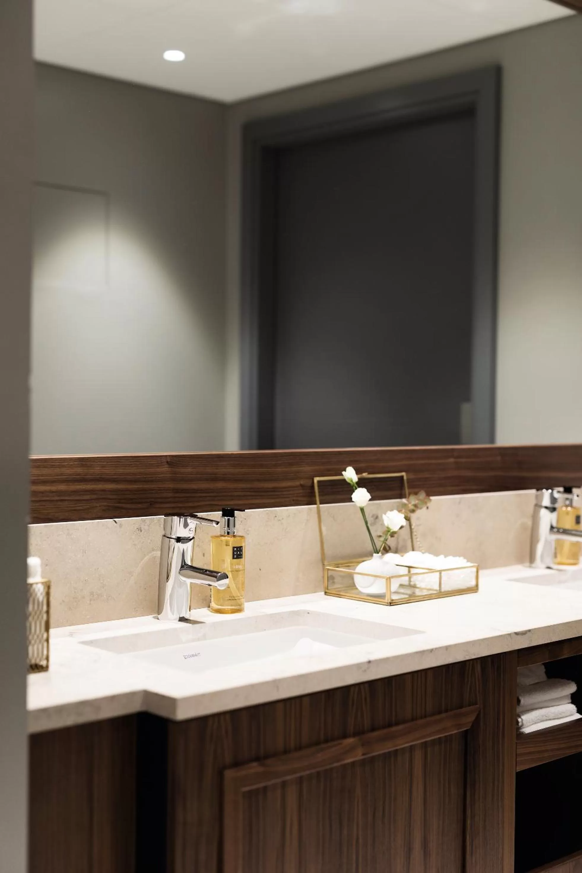 Property building in Elite Hotel Carolina Tower