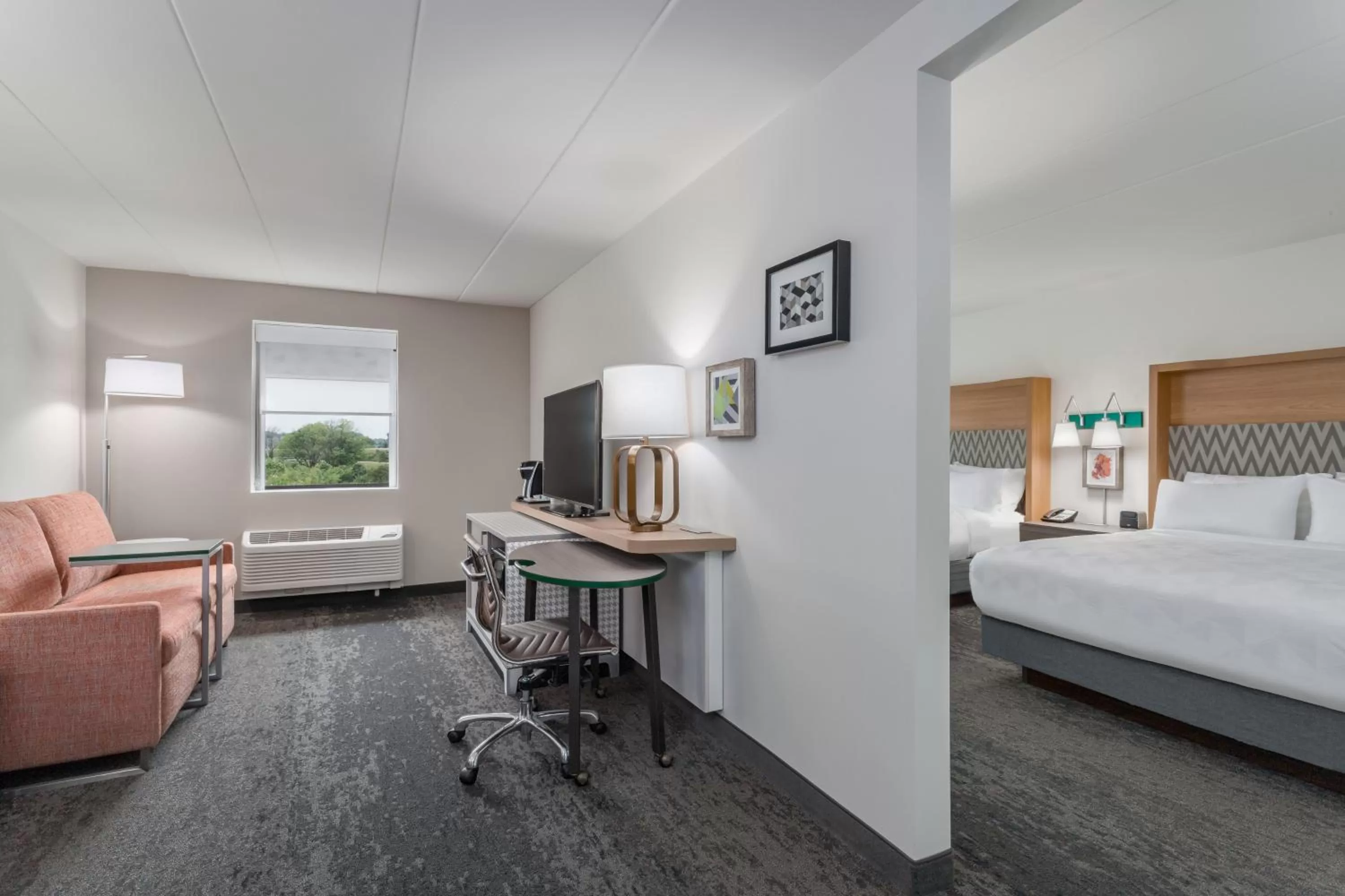 Photo of the whole room, Bed in Holiday Inn - Columbus by IHG