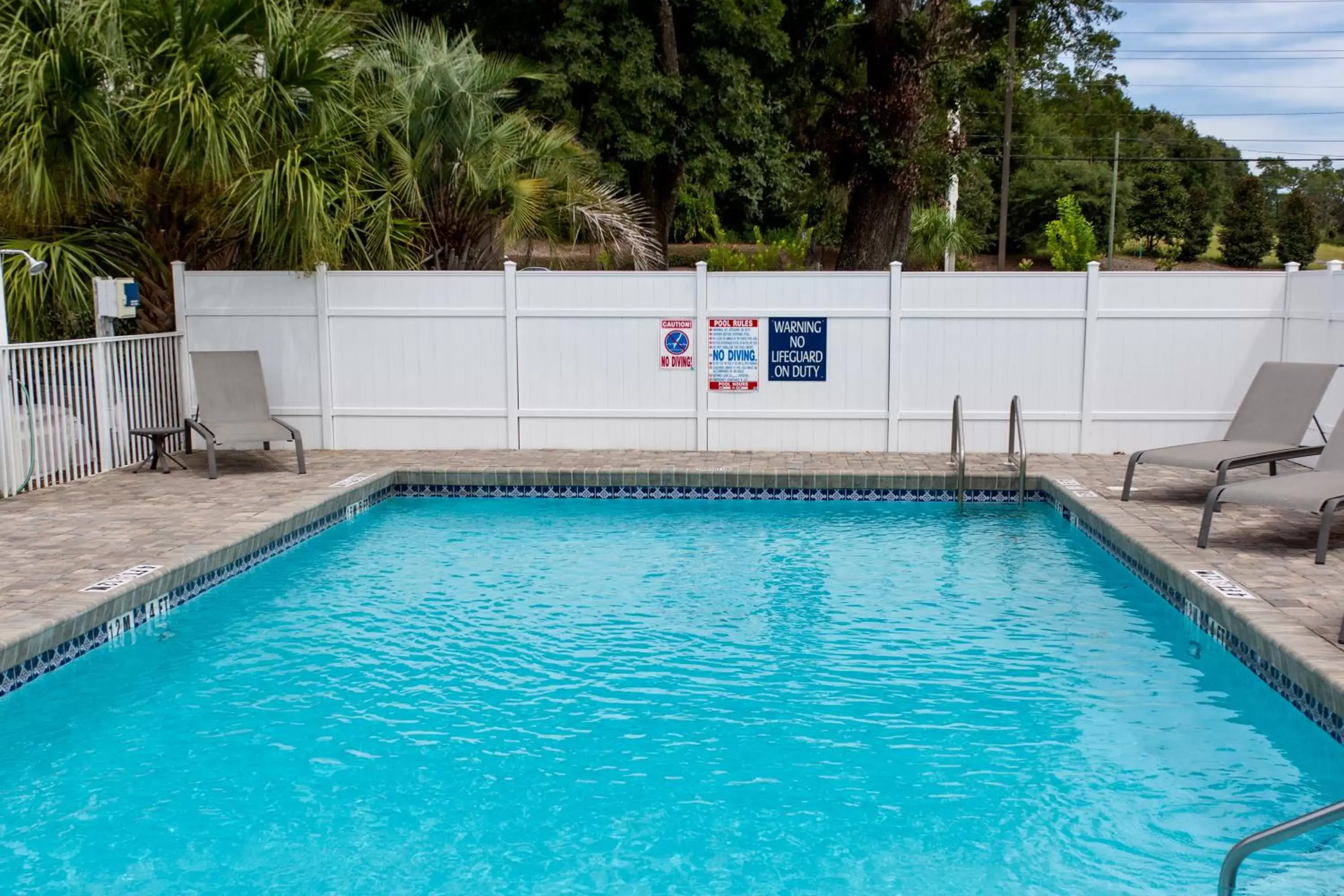 Pool view, Swimming Pool in Best Western Niceville - Eglin AFB Hotel