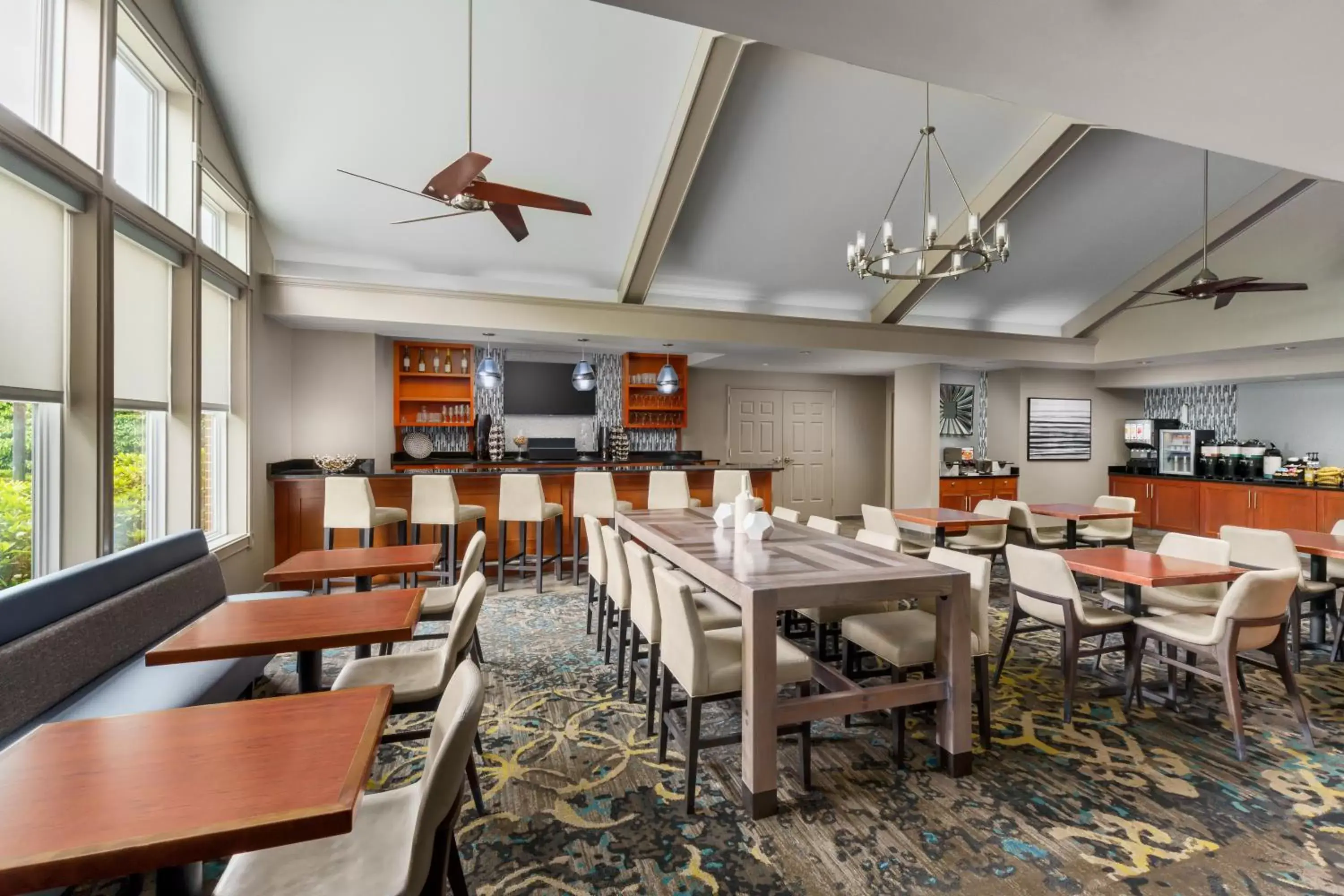 Dining area, Restaurant/Places to Eat in Residence Inn Boston Franklin