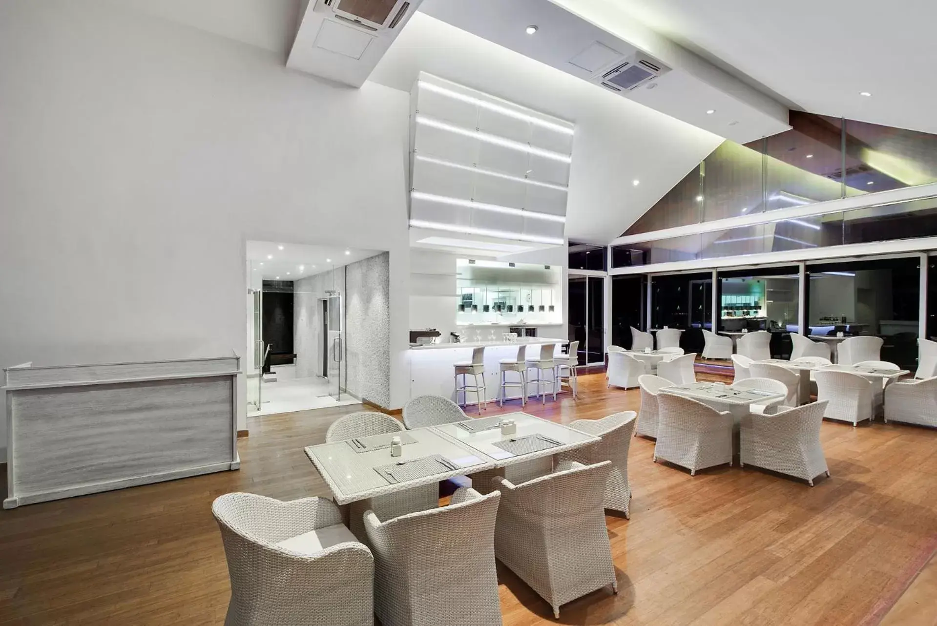 Restaurant/places to eat in Amagi Aria Airport Transit Hotel Restaurant/places to eat in Amagi Aria Airport Transit Hotel