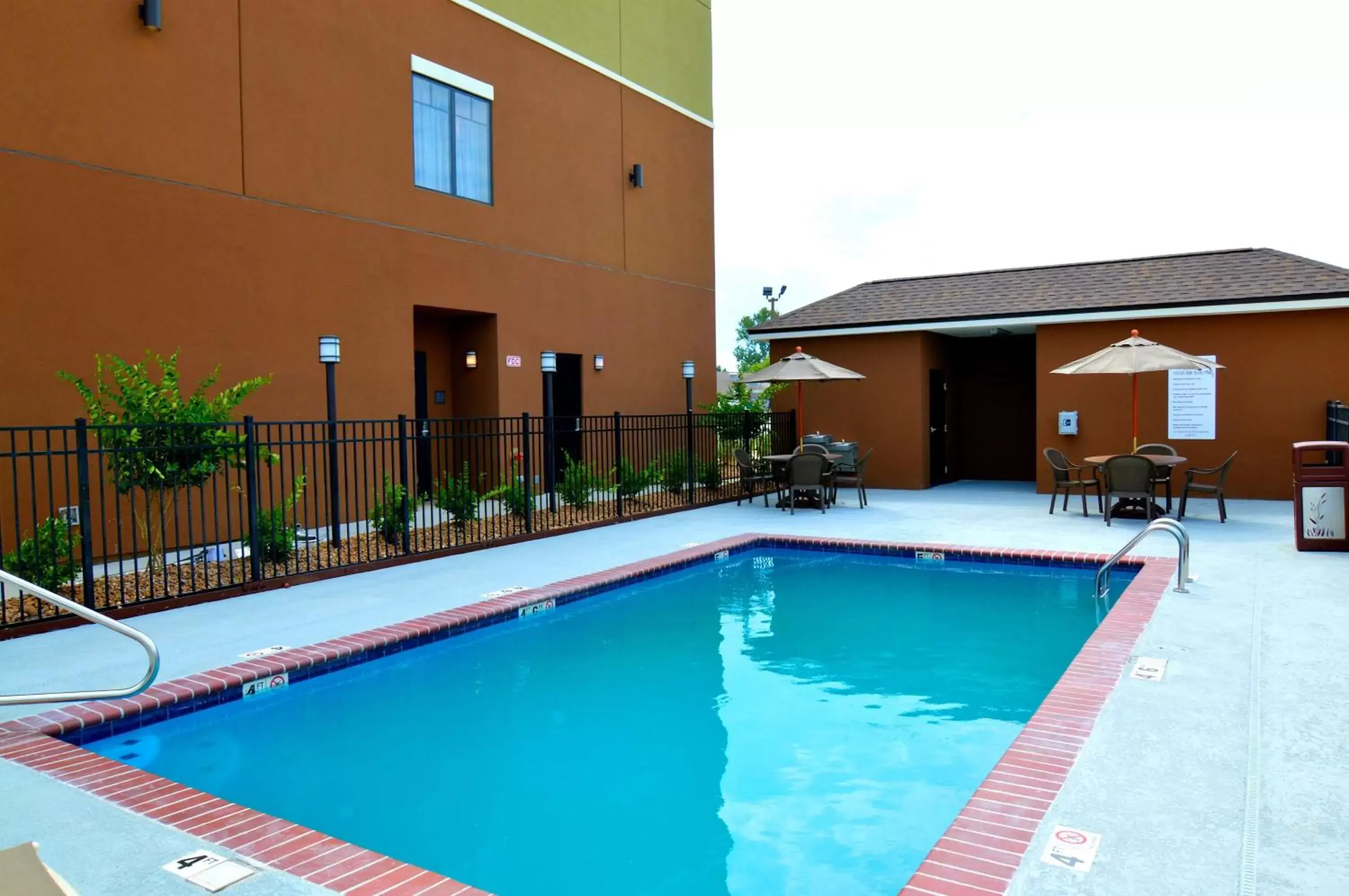 On site, Swimming Pool in Best Western False River Hotel