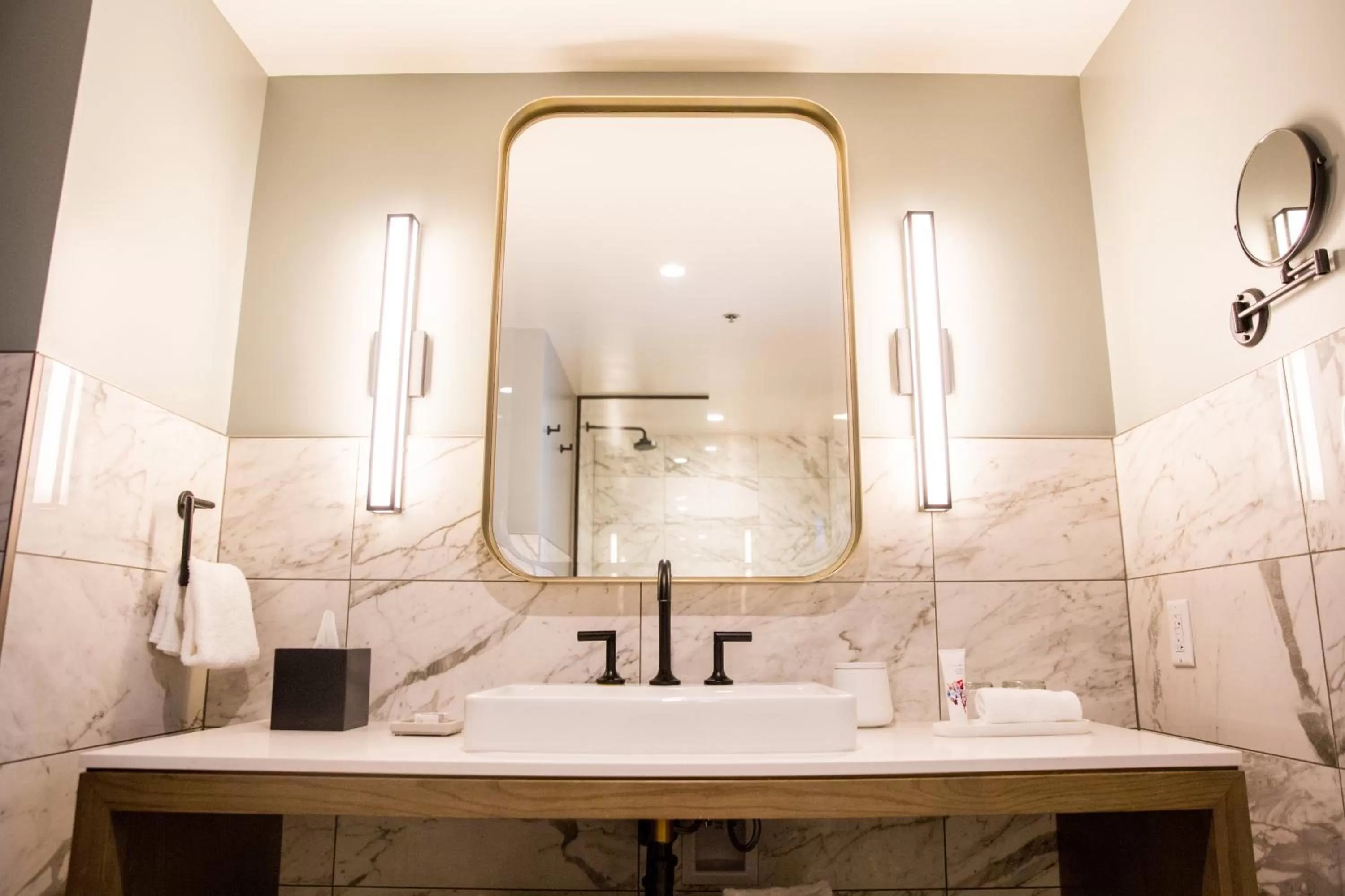 Photo of the whole room in Noelle