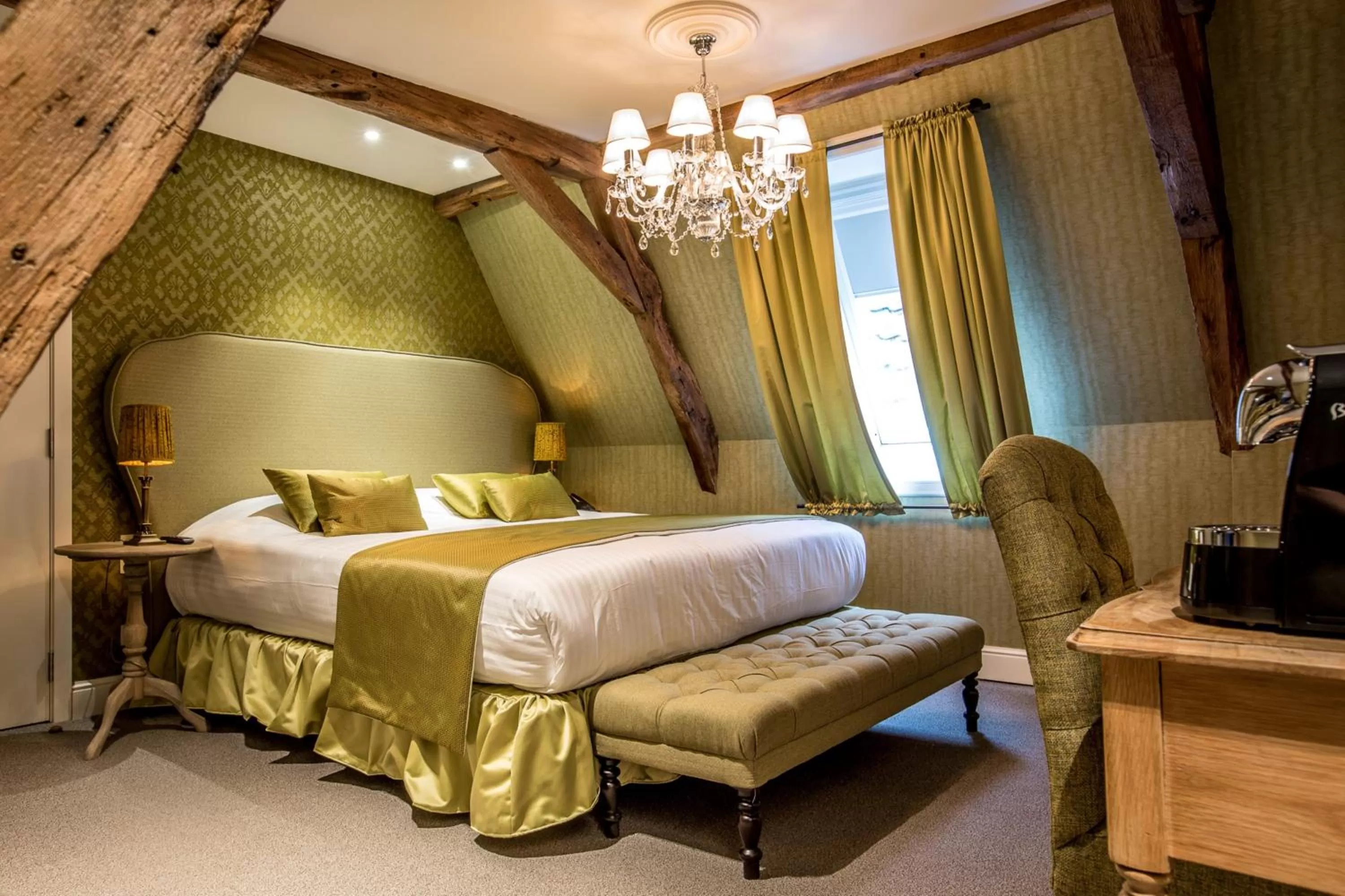 Photo of the whole room, Bed in Boutique Hotel De Castillion