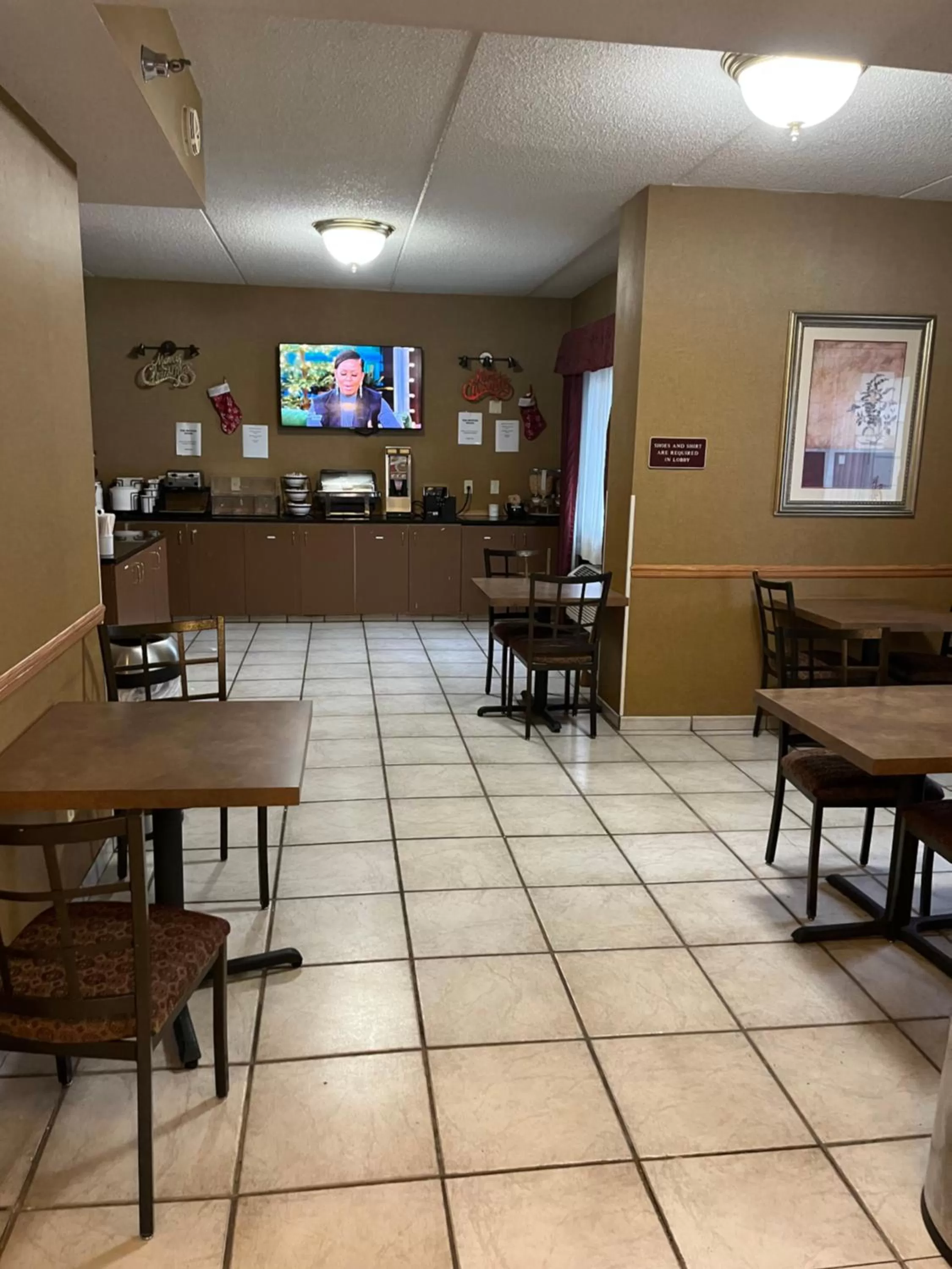 Breakfast in Wingate by Wyndham Pittsburgh West Mifflin