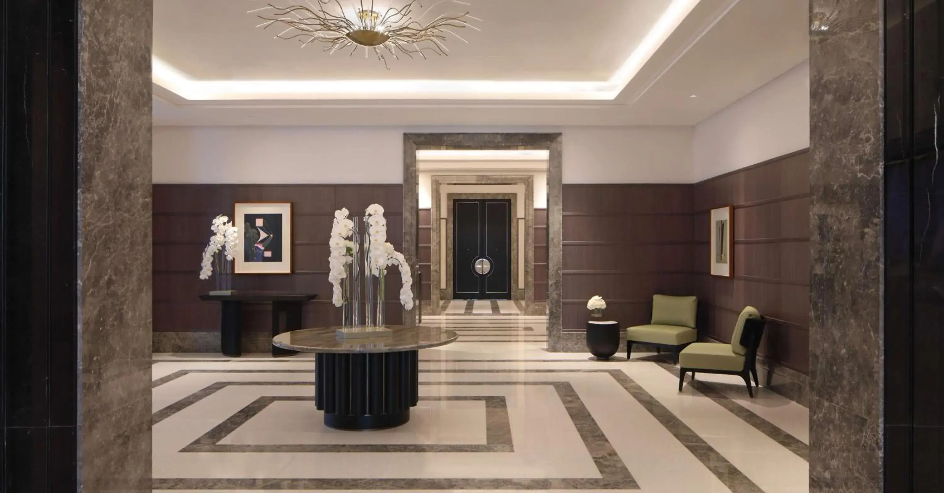 Meeting/conference room, Lobby/Reception in Waldorf Astoria Doha West Bay