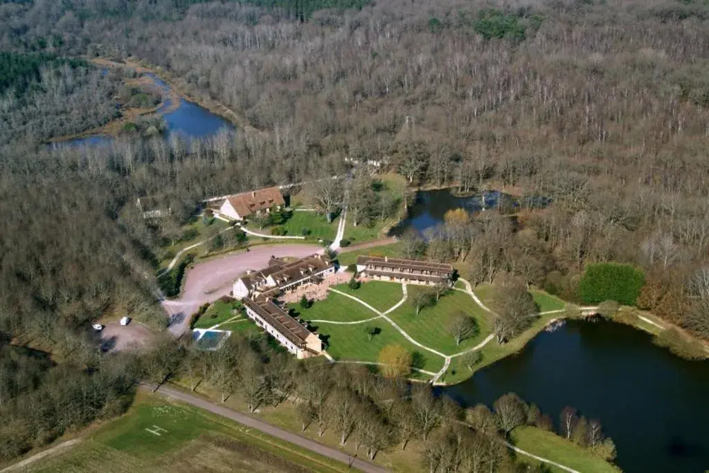 Bird's eye view, Bird's-eye View in L'Oree des Chenes, The Originals Relais (Relais du Silence)