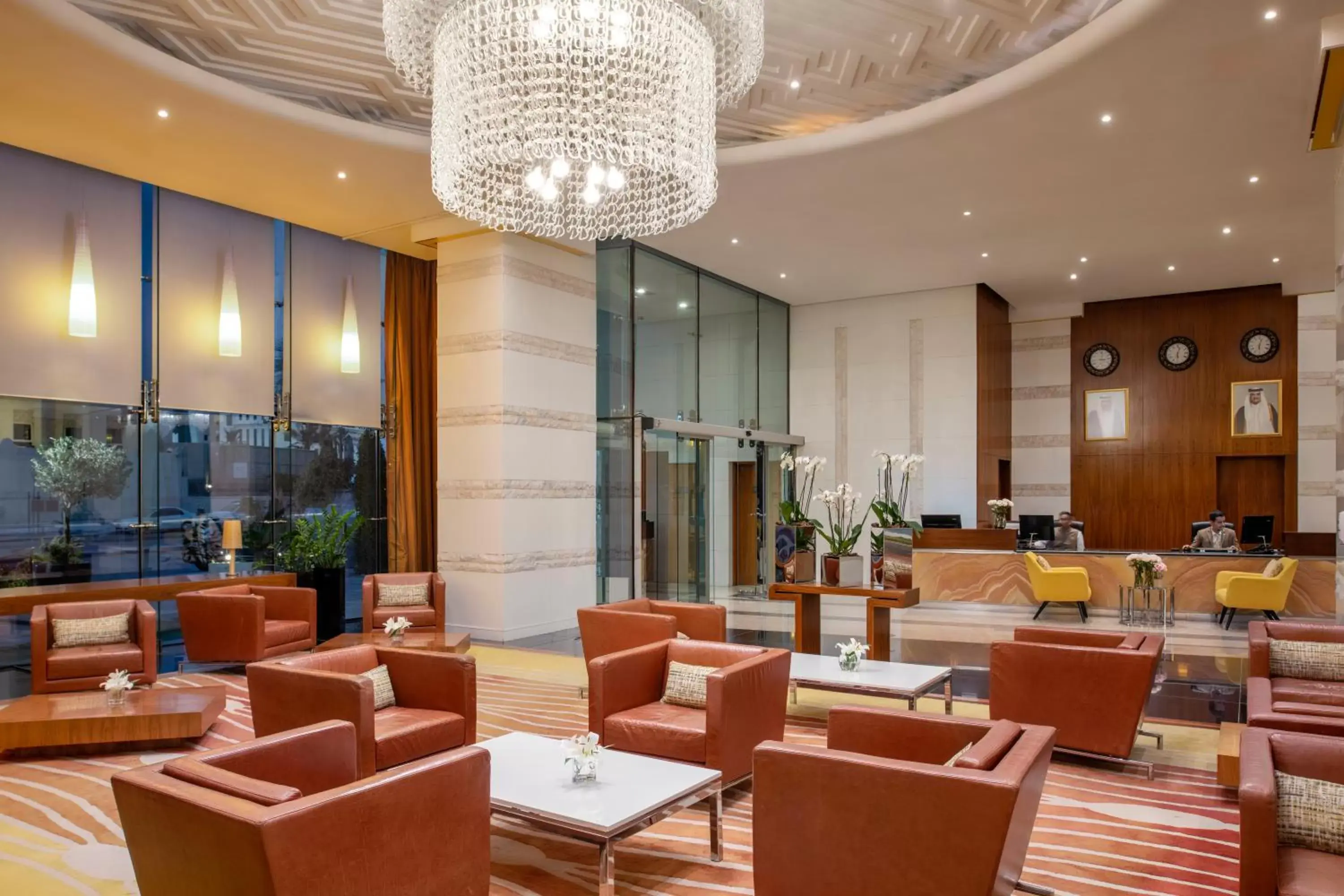 Lobby or reception, Restaurant/Places to Eat in Fraser Suites Doha