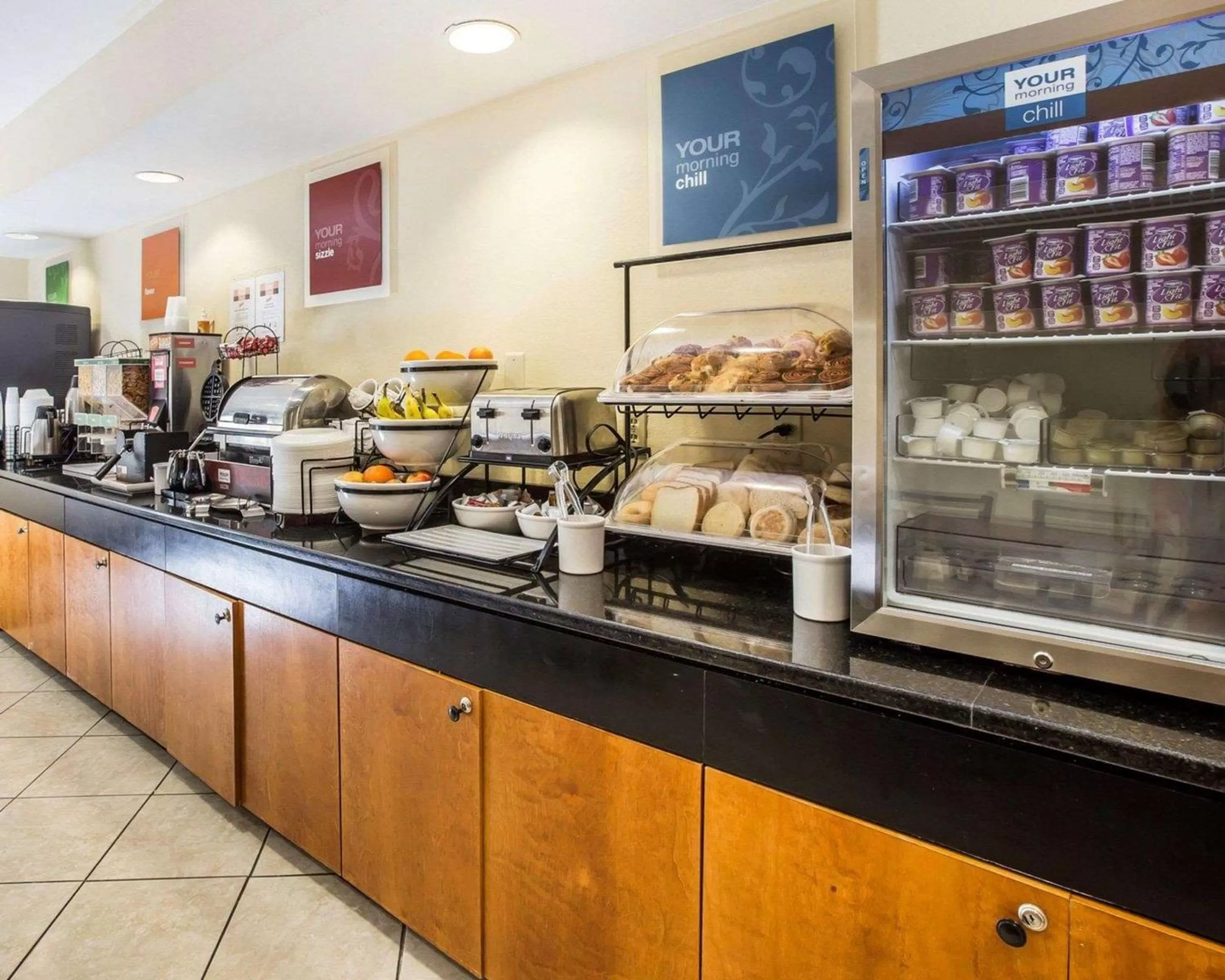 Restaurant/places to eat in Quality Inn Darien-North Brunswick